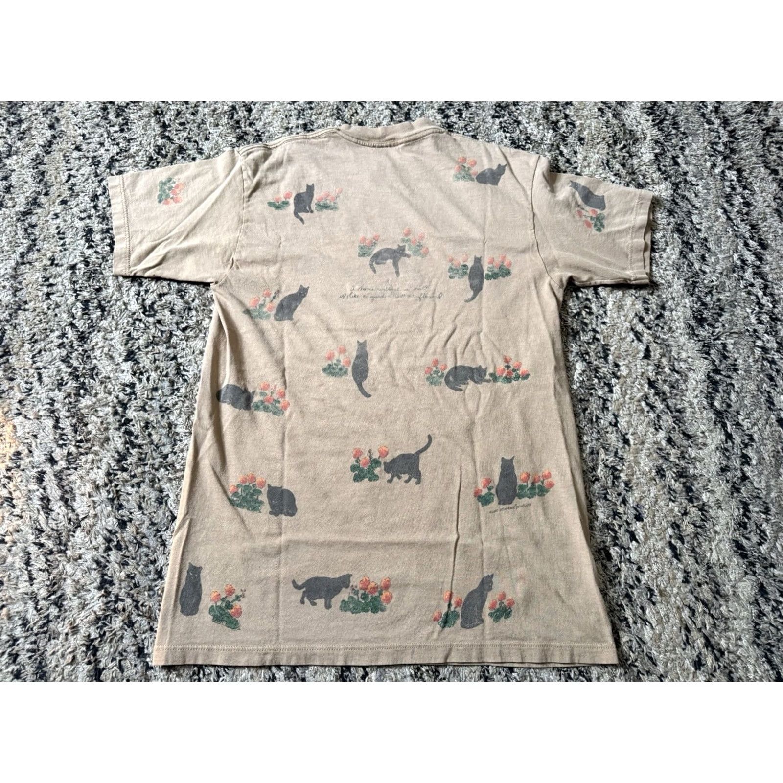 Vintage VINTAGE 90s Cat T-Shirt 1997 All Over Print Black Cat Flowers Medium Tan Size US M / EU 48-50 / 2 - 5 Thumbnail