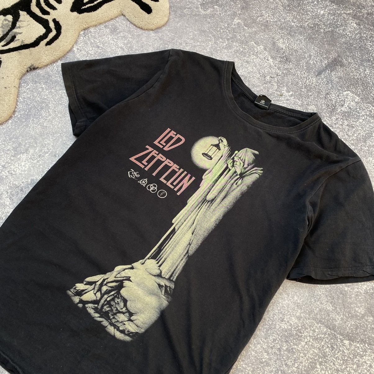 Band Tees Vintage Led Zeppelin 2019 Big Logo rock band tee Size US L / EU 52-54 / 3 - 2 Thumbnail