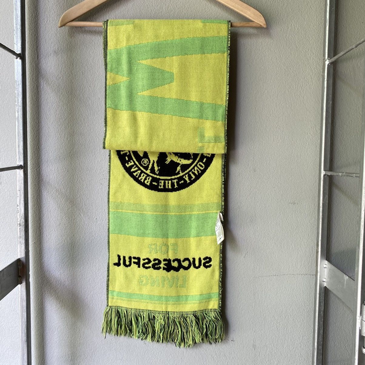 Diesel Diesel Logo Scarf in Black & Neon Green Size ONE SIZE - 10 Thumbnail