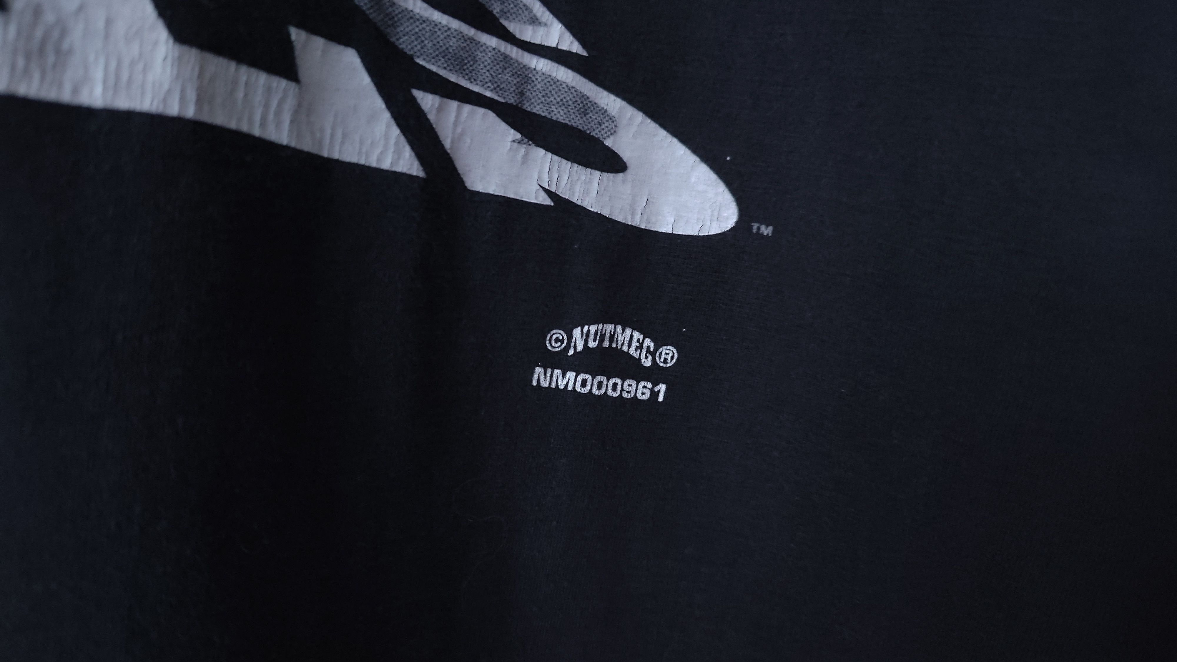 Nutmeg Chicago Bulls Nutmeg Mills Windy City Vintage 90s NBA Tshirt Size US XL / EU 56 / 4 - 4 Thumbnail