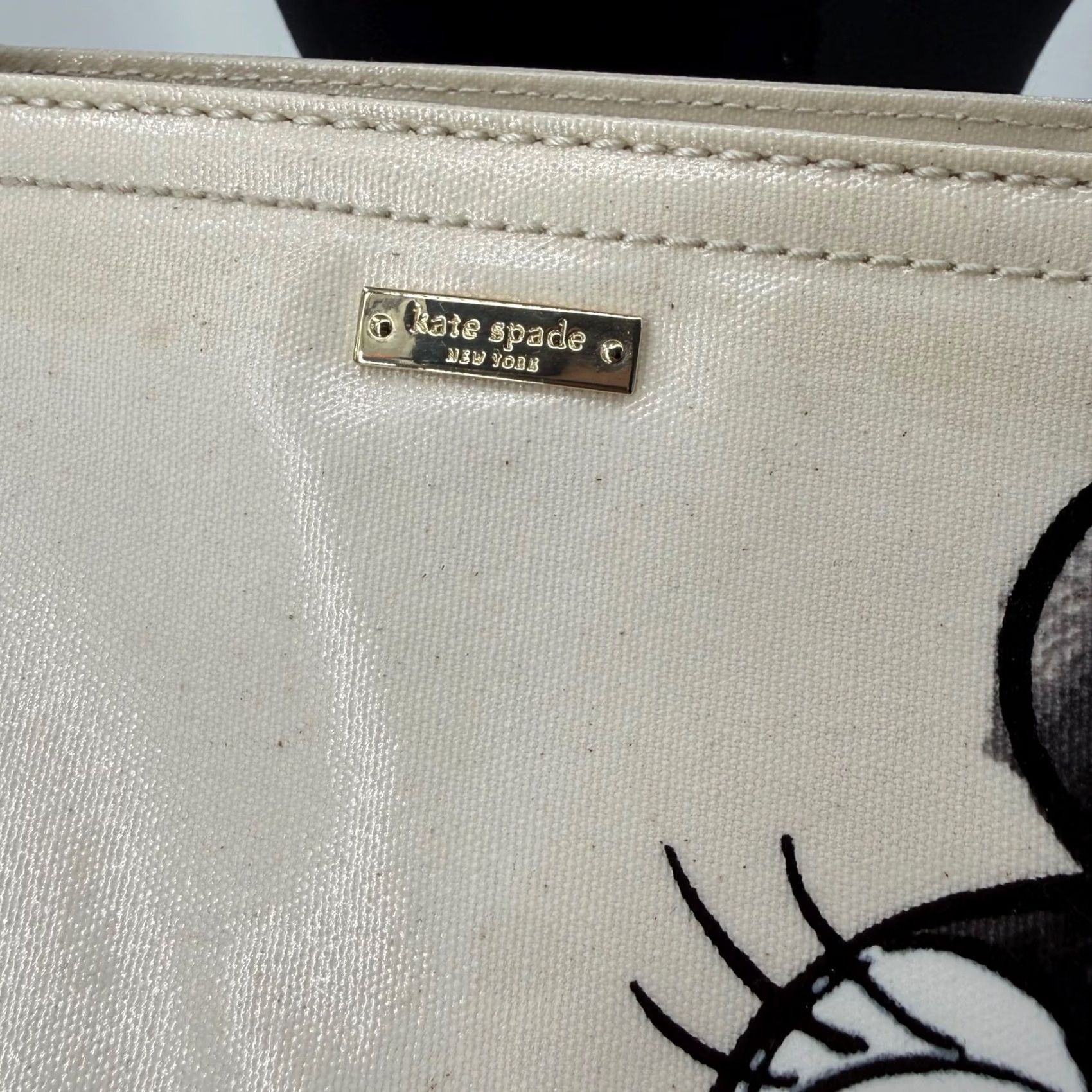 Vintage kate spade new york x Disney Minnie Mouse Tote Bag Cream Coated Canvas Black Straps Tote Womens Medium Pattern Solid Bag Accessories Size M / US 6-8 / IT 42-44 - 4 Thumbnail