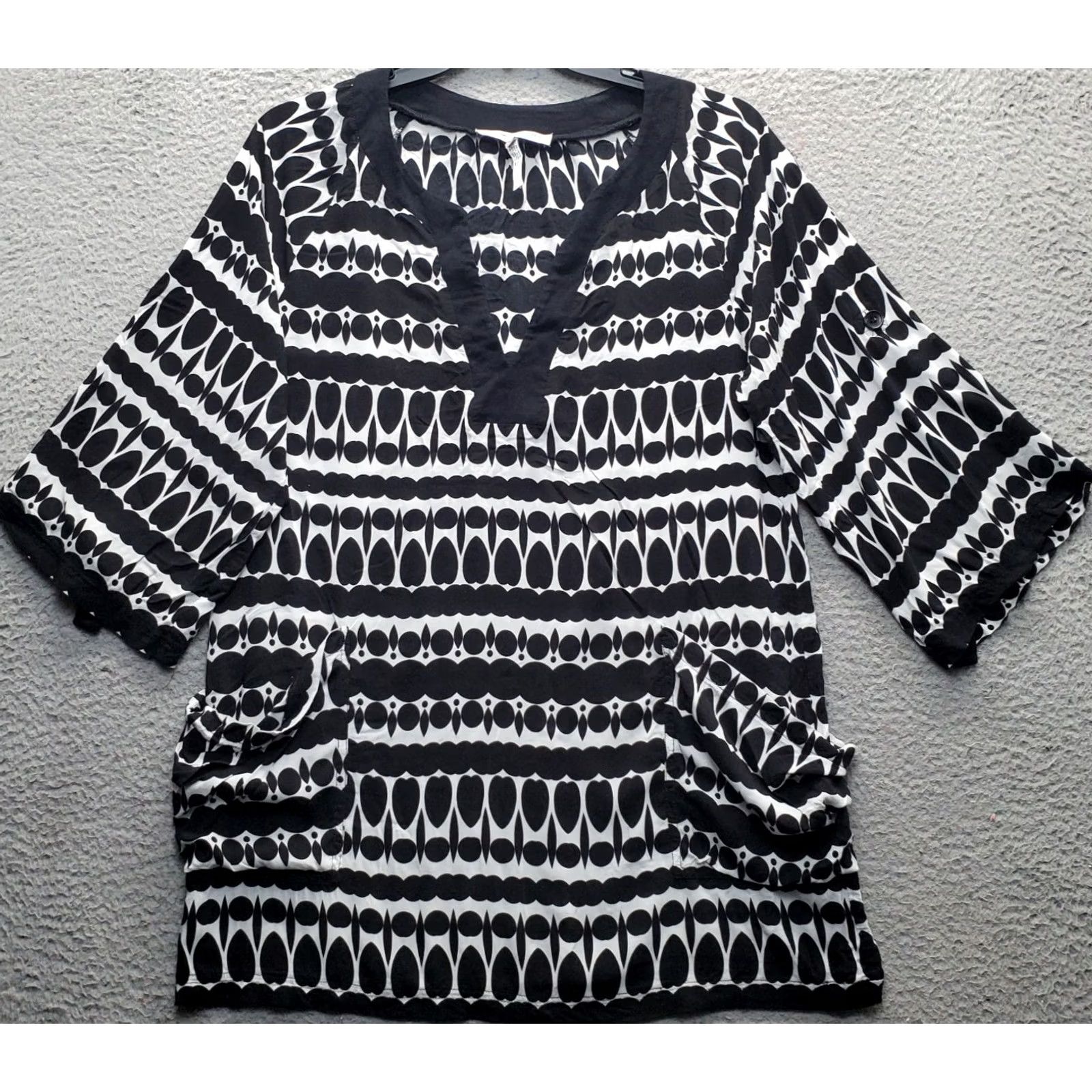 Nanette Lepore Nanette Lepore Tunic Top Womens L Multi Geometric Roll Tab Sleeve V-Neck Blouse Size L / US 10 / IT 46 - 2 Thumbnail