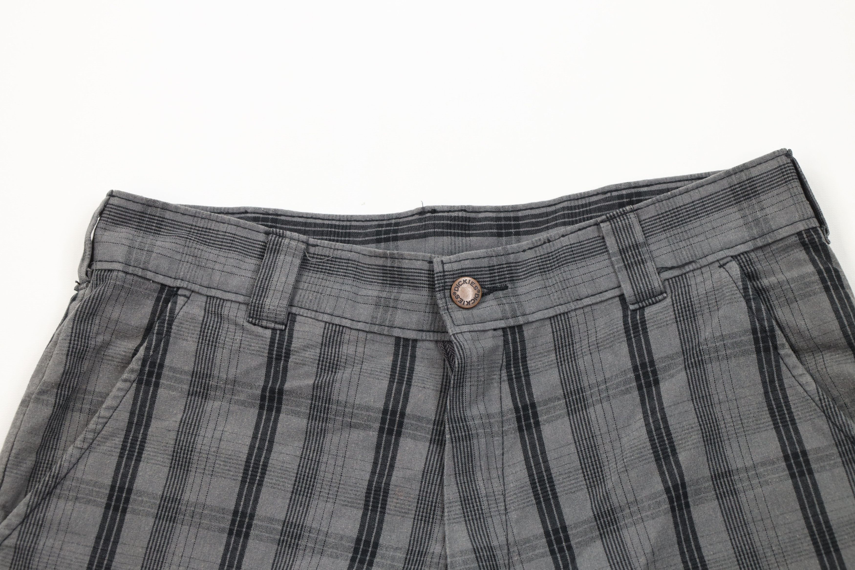 Dickies Vintage Y2K Dickies Workwear Mechanic Shorts Gray Plaid Size US 30 / EU 46 - 2 Thumbnail