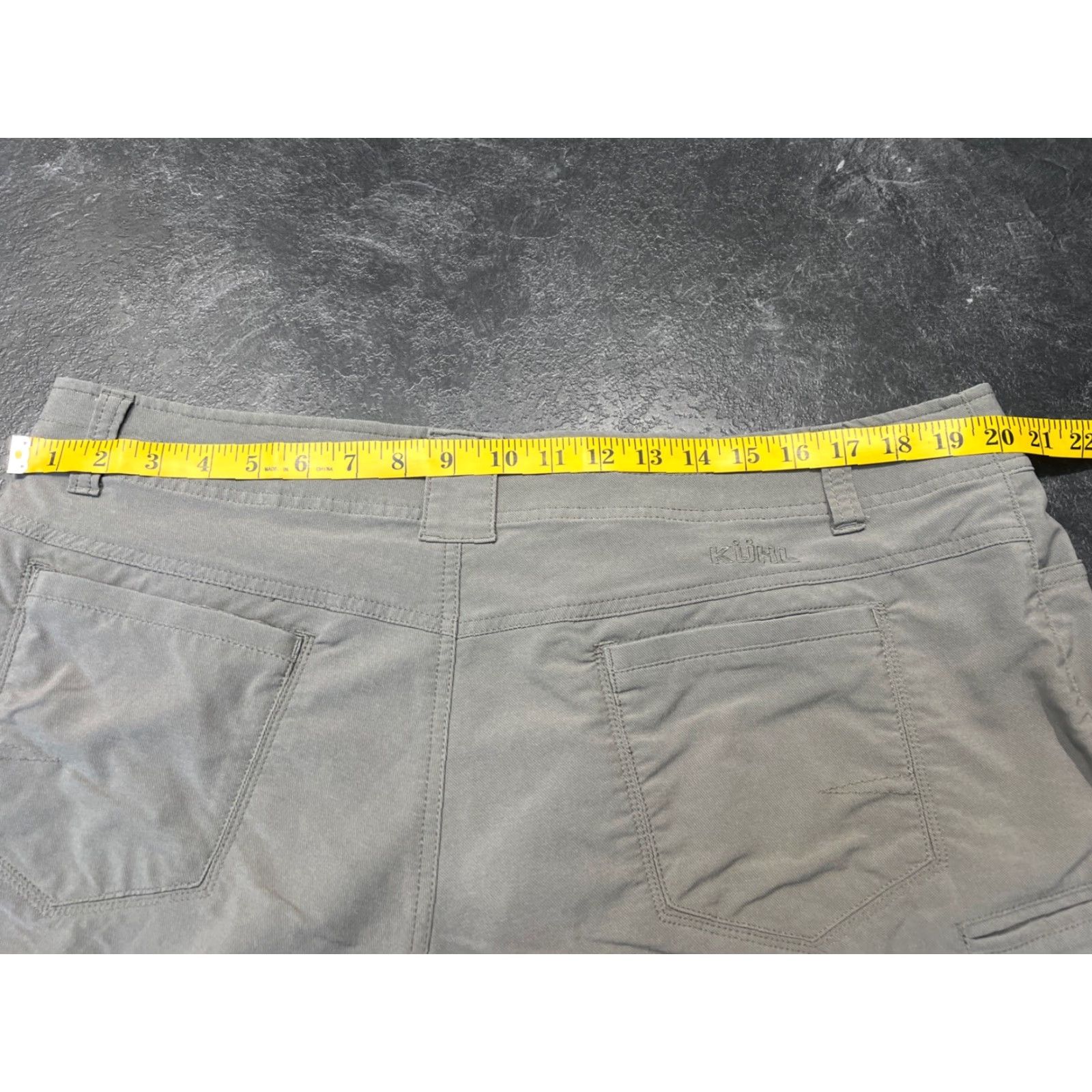 Vintage Kuhl Shorts Mens 40 Gray Hiking Outdoor Utility Casual 11" inseam Size US 40 / EU 56 - 5 Thumbnail