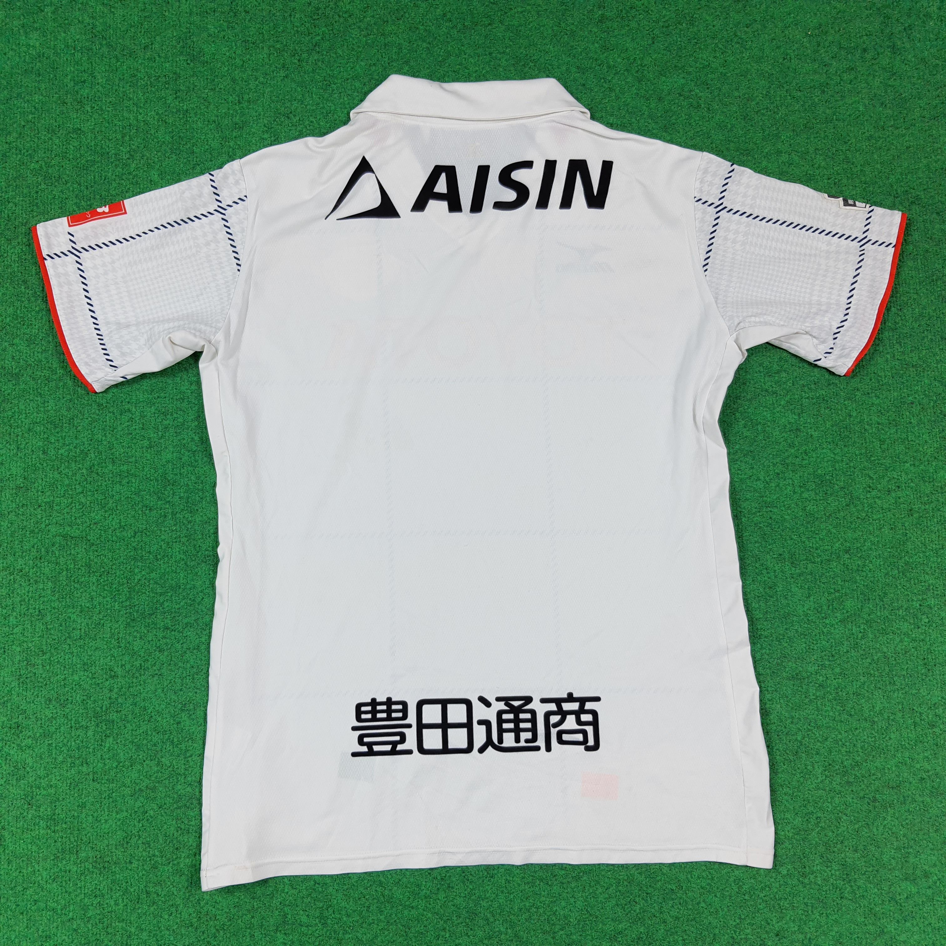 Mizuno Vintage Nagoya Grampus Eight J-League Away Jersey C285N56 Size US M / EU 48-50 / 2 - 3 Thumbnail