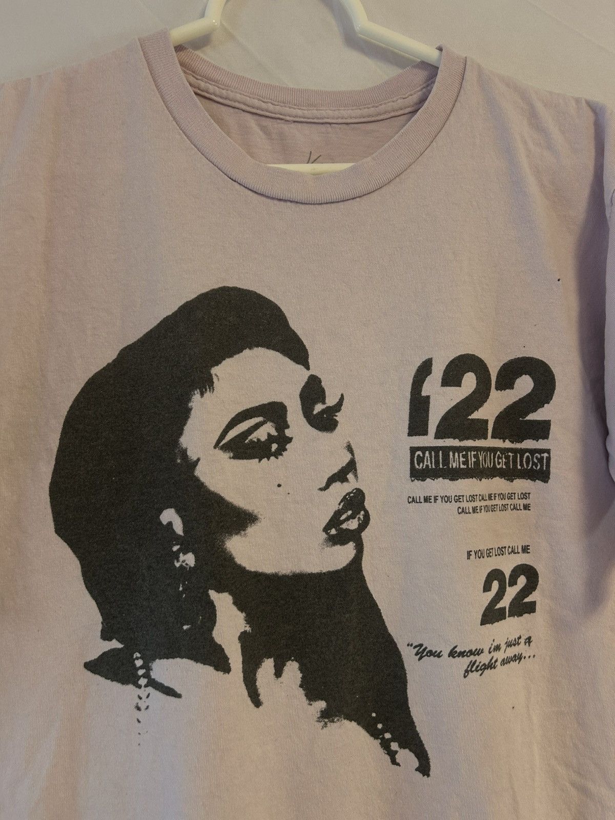 Vintage Kali Uchis ‘22 ‘Call Me If You Get Lost’ Tour Tshirt Size M / US 6-8 / IT 42-44 - 4 Thumbnail