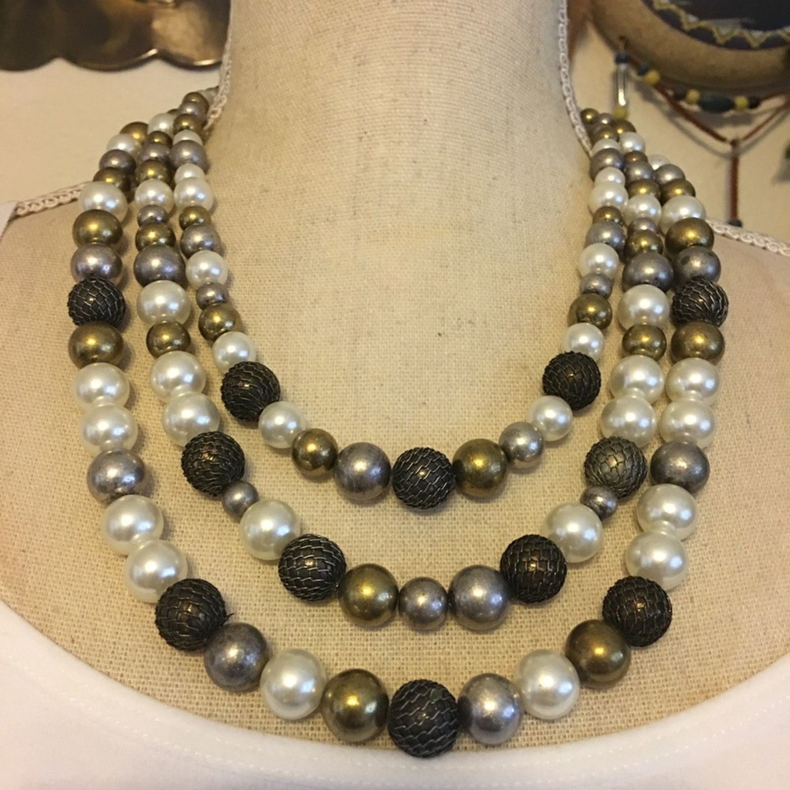 Vintage Vintage layered triple strand beaded necklace Size ONE SIZE - 1 Thumbnail