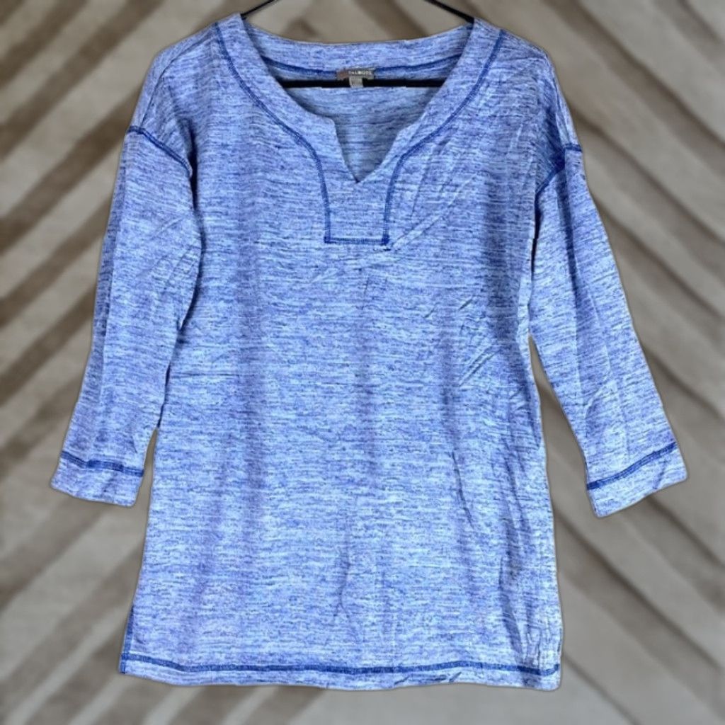 Talbots T by Talbots Shirt Women Blue 3/4 Sleeve Athletic Stretch XS V-Neck Relaxed Casual Size XS / US 0-2 / IT 36-38 - 1 Thumbnail