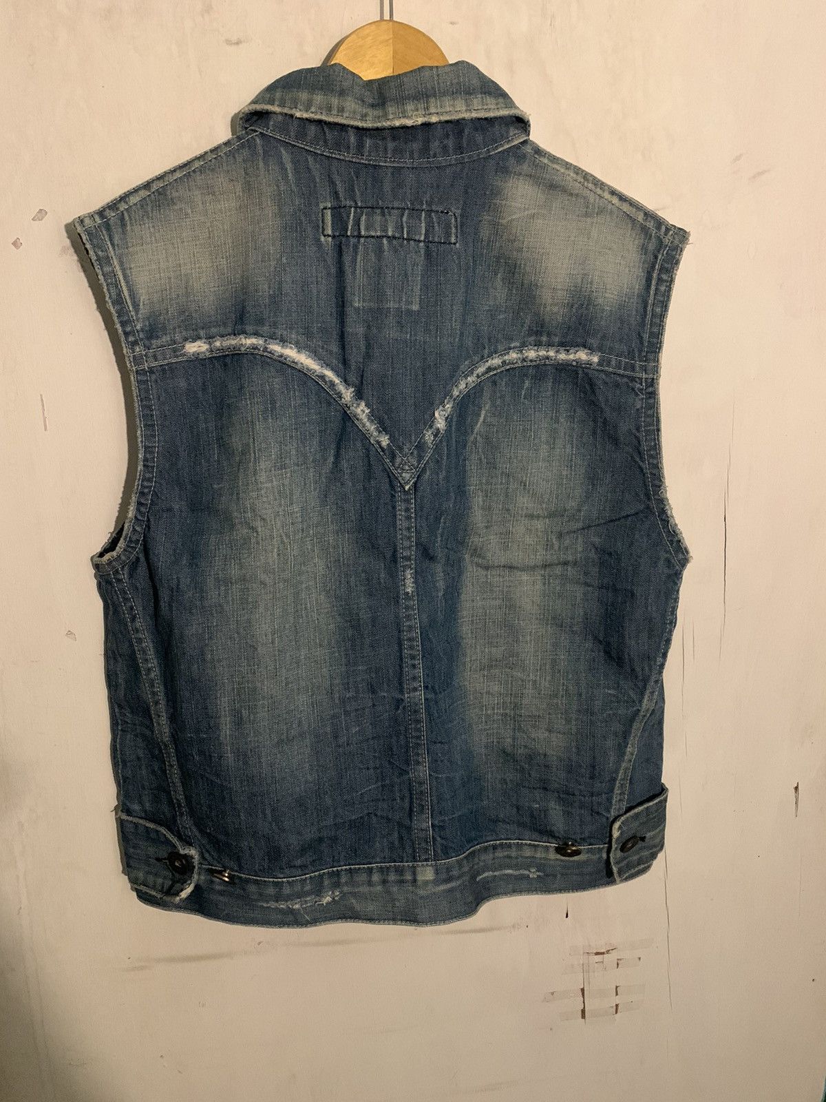 Japanese Brand Distressed denim vest LGB styel Size US L / EU 52-54 / 3 - 3 Thumbnail