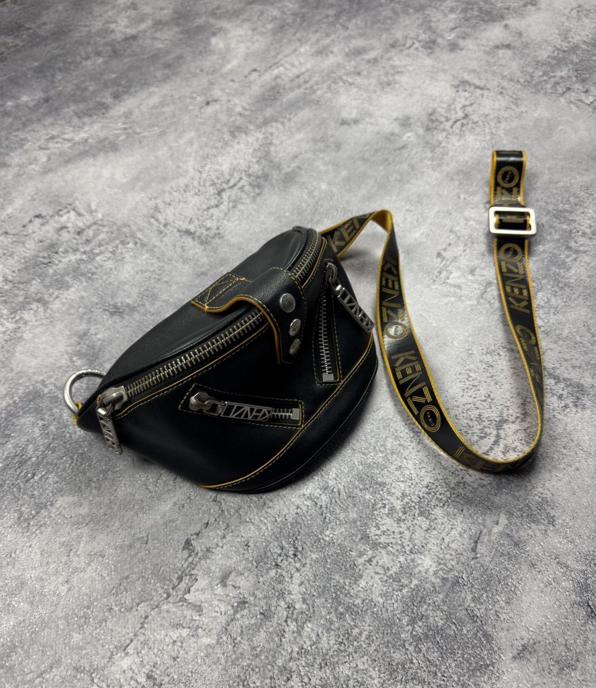 Kenzo Kenzo Leather «Biker» Waist Bag | Yellow Contrast Stitching Size ONE SIZE - 2 Thumbnail