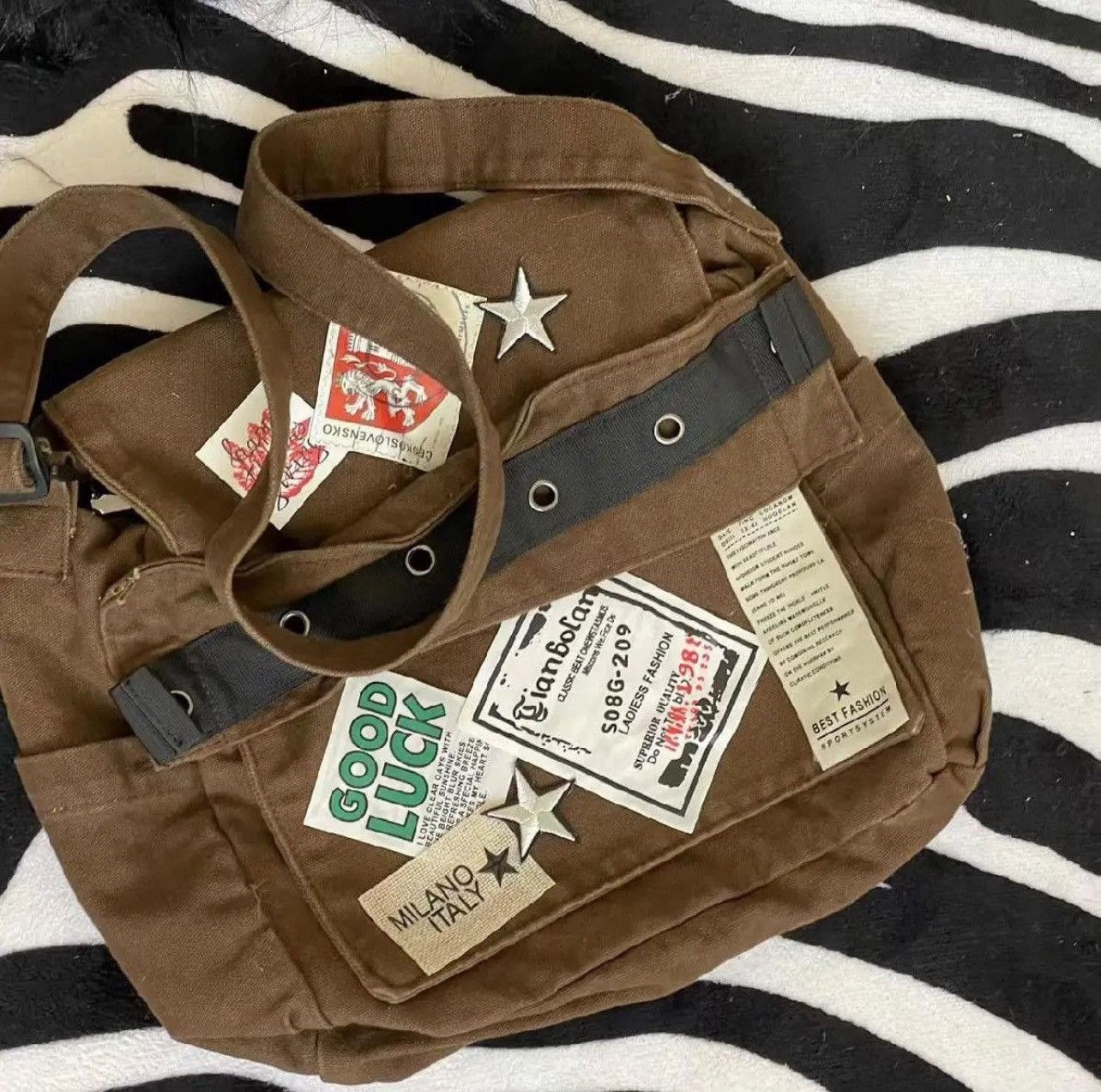 Japanese Brand × Vintage Vintage Y2k Messenger Bag Size ONE SIZE - 3 Thumbnail
