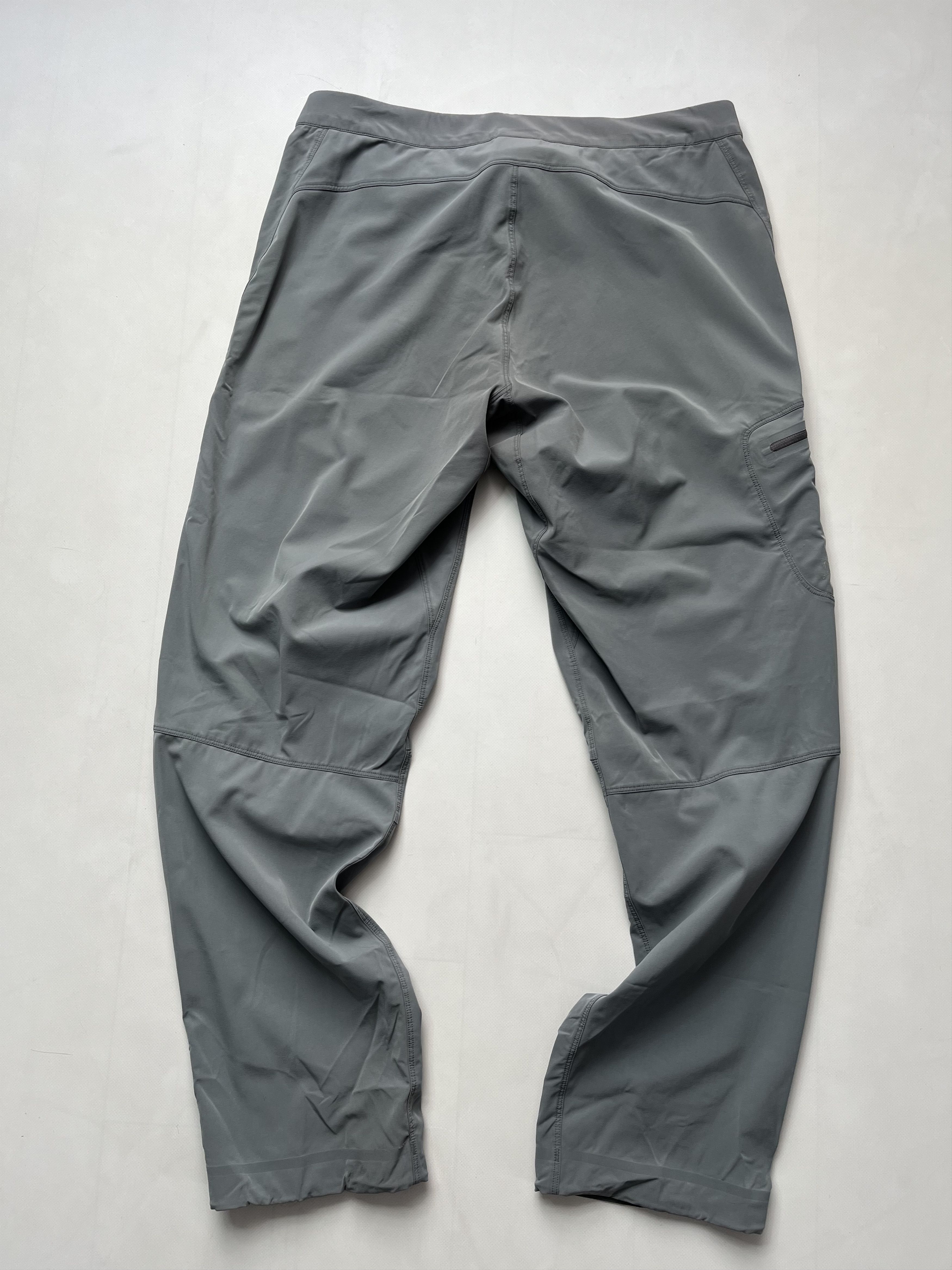 Arc'teryx Arc’teryx pant pants Size US 36 / EU 52 - 15 Thumbnail