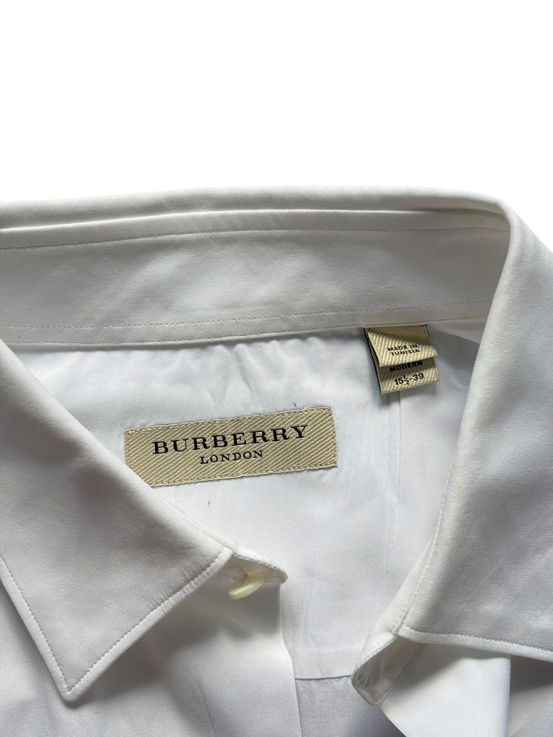 Burberry Burberry White Button Up Shirt Mens Modern Fit 15 1/2 - 39 Size US M / EU 48-50 / 2 - 3 Thumbnail