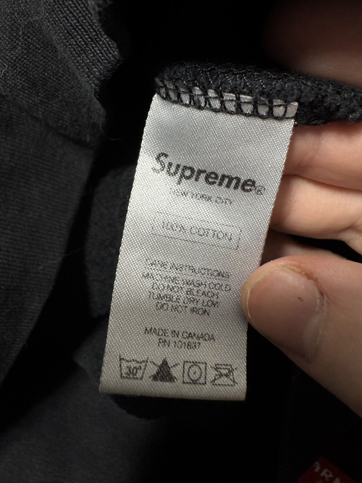 Supreme Supreme Arc Gold Logo World Famous Hoodie Size US L / EU 52-54 / 3 - 6 Thumbnail