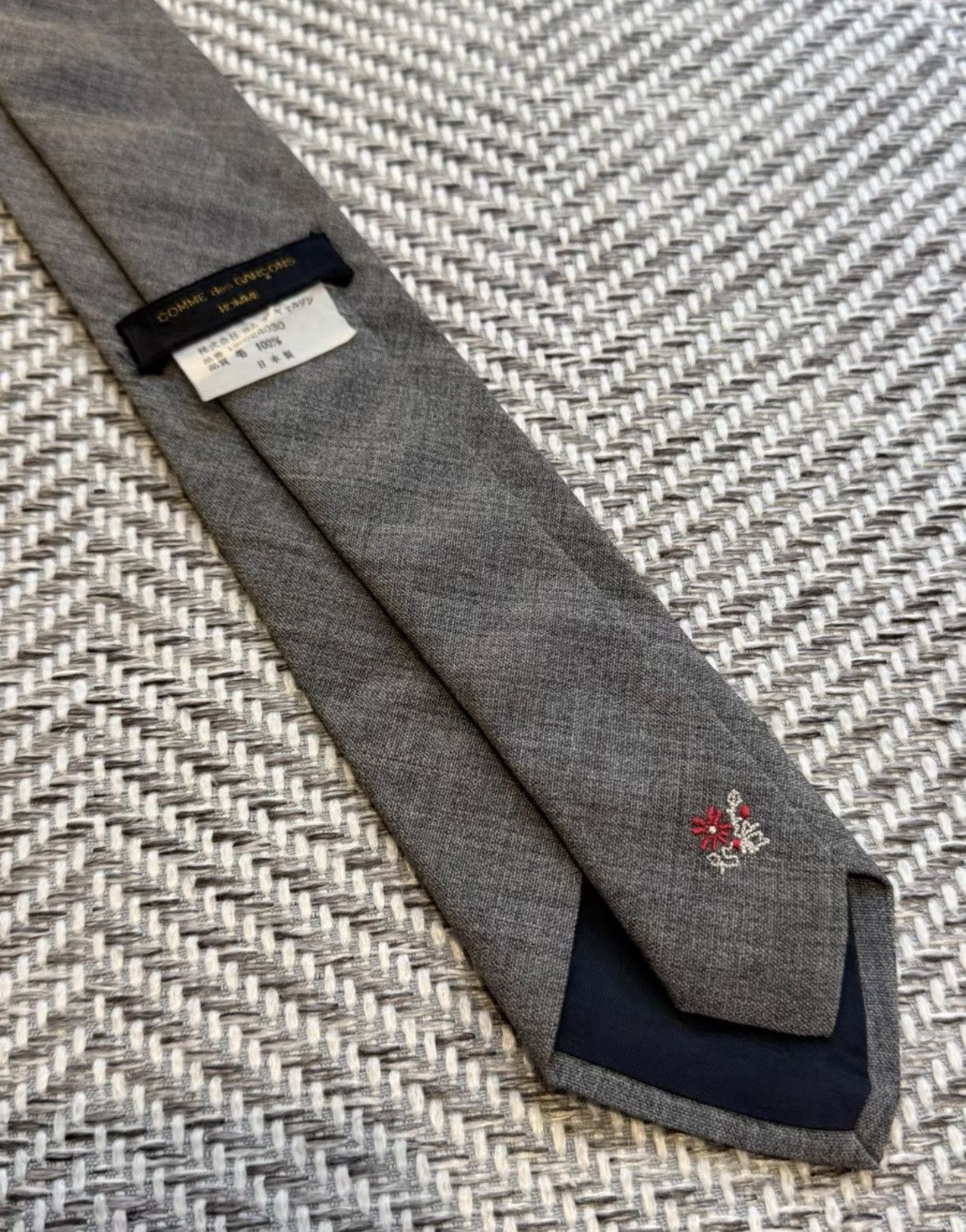 Comme des Garcons COMME des GARÇONS Small Floral Embroidered Wool Tie K24 Size ONE SIZE - 4 Thumbnail