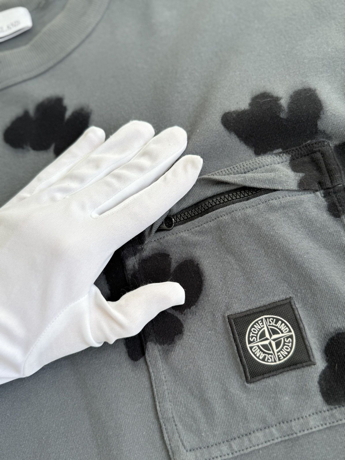 Stone Island Stone Island Tie-Dyed Crewneck Tee Large Gray Oversized Size US L / EU 52-54 / 3 - 7 Thumbnail