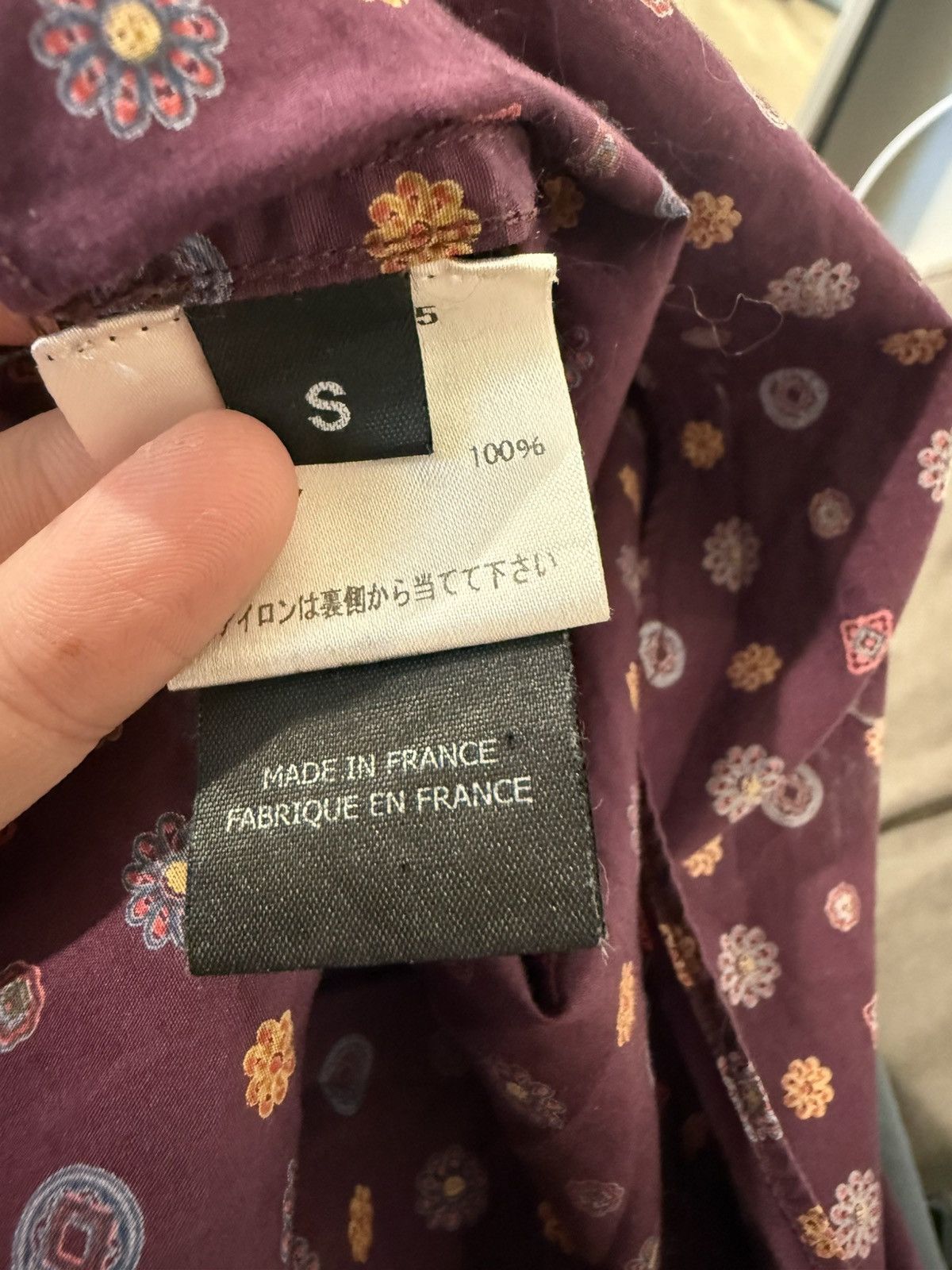 Vetements Vetements Sticker Button Up Shirt Size US S / EU 44-46 / 1 - 7 Thumbnail