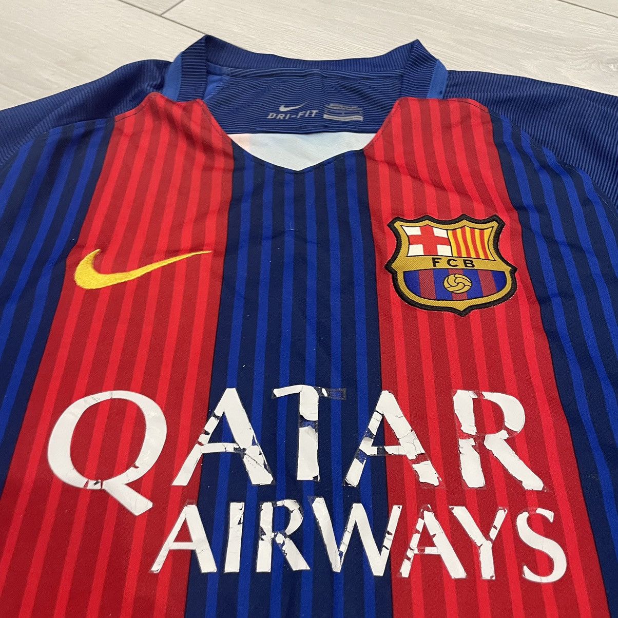 Nike Nike Barcelona Qatar 2016 Barsa Barca jersey shirt Unicef te Size US L / EU 52-54 / 3 - 4 Thumbnail