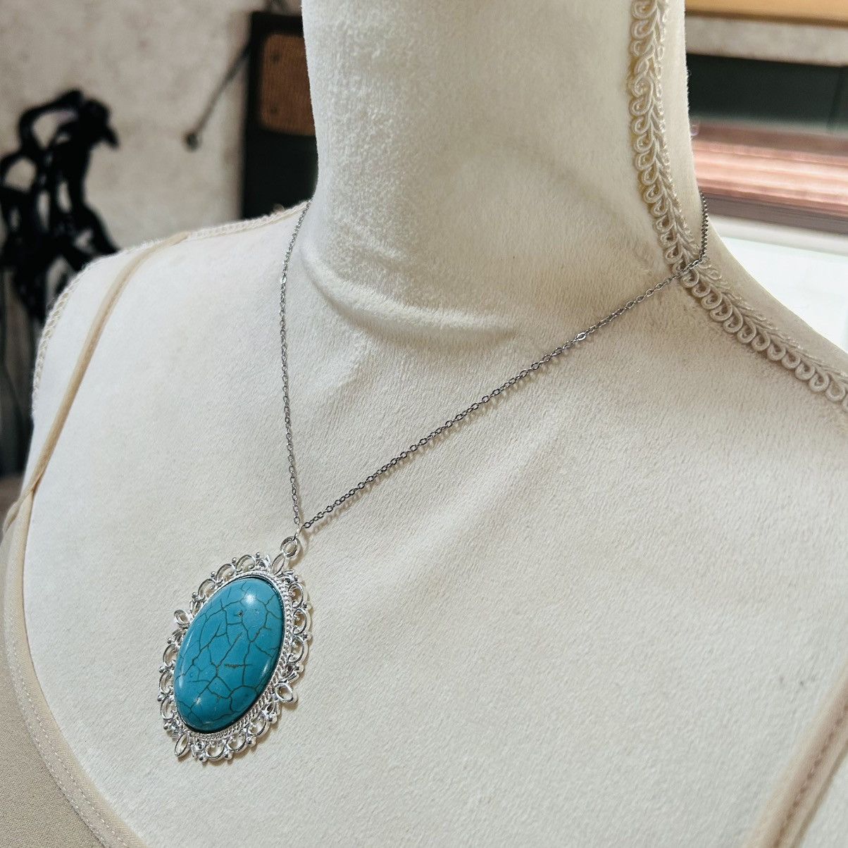 Handmade Handcrafted turquoise dyed howlite cabochon stone necklace Size ONE SIZE - 4 Thumbnail