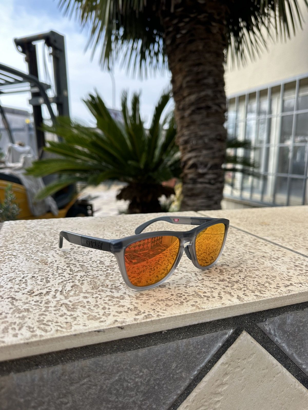Oakley Oakley Frogskins Sunglasses USA Size ONE SIZE - 1 Thumbnail