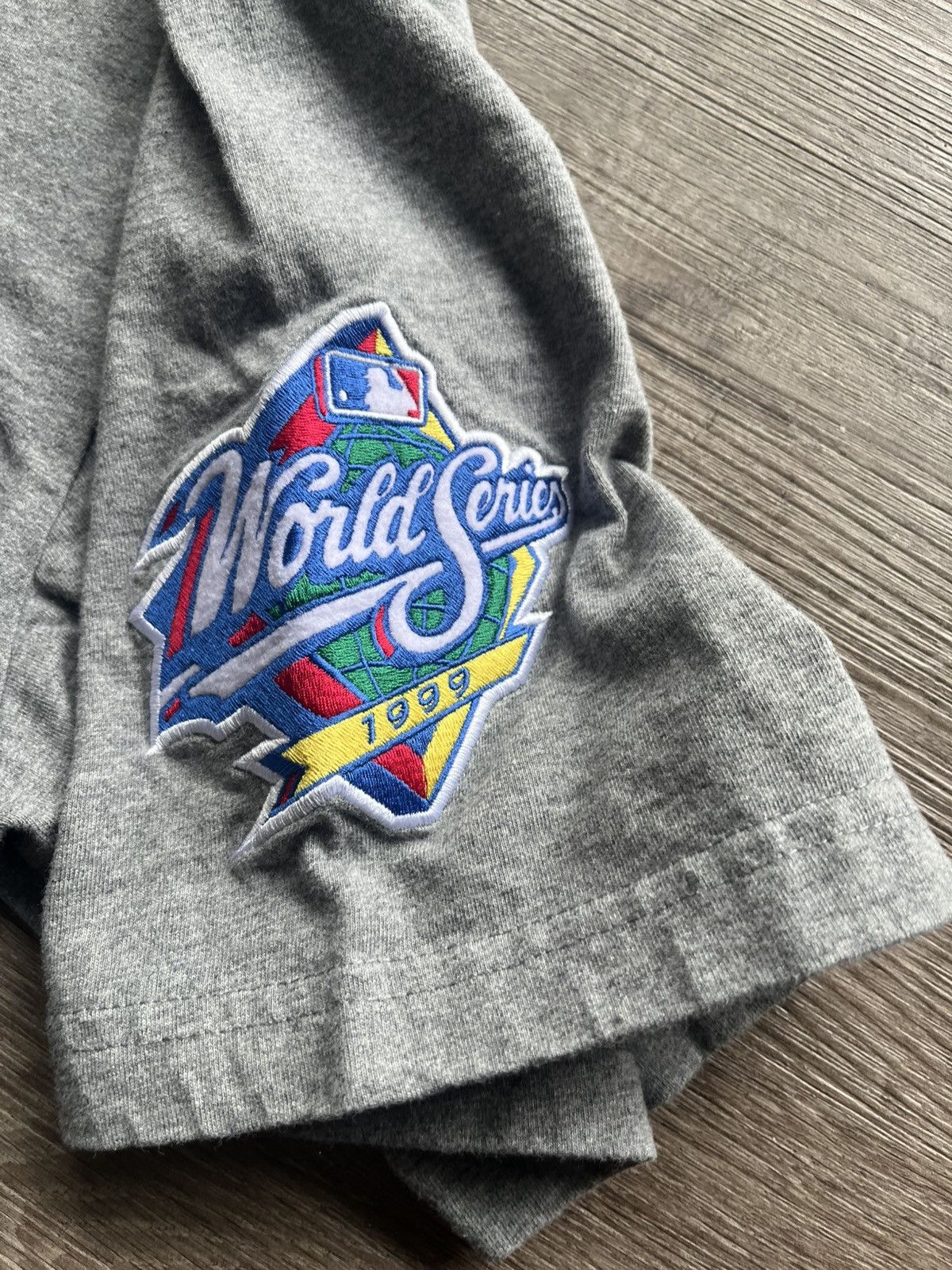 Mitchell & Ness New York Yankees T-shirt Mens Mitchell & Ness Grey Sz XL Size US XL / EU 56 / 4 - 3 Thumbnail