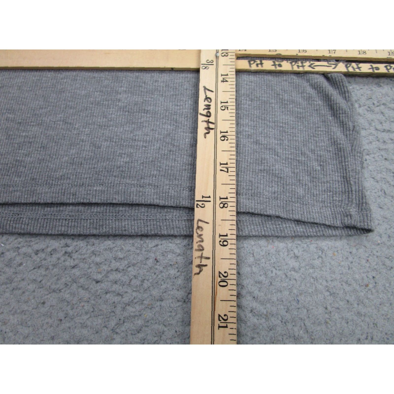 Forever 21 Forever 21 Shirt Womens XL Gray Ribbed Knit Cropped Stretch Tee y2k 90s style Size XL / US 12-14 / IT 48-50 - 7 Thumbnail