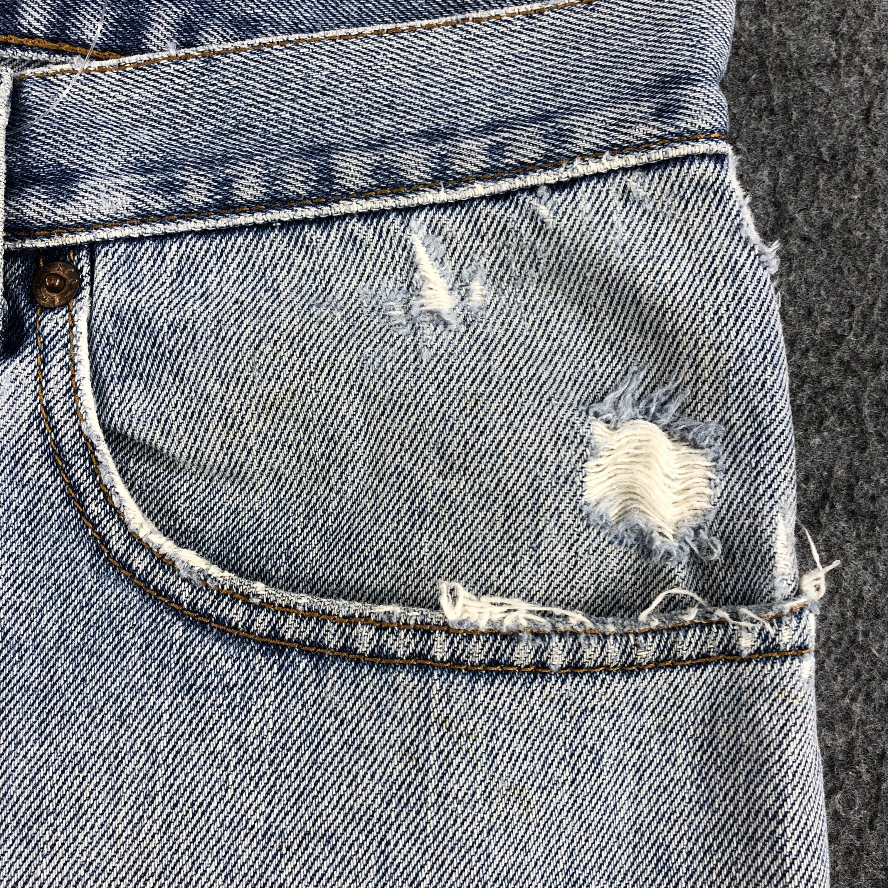 Levi's Vintage Light Wash Levis 550 Jeans-J1696 Size US 40 / EU 56 - 11 Thumbnail