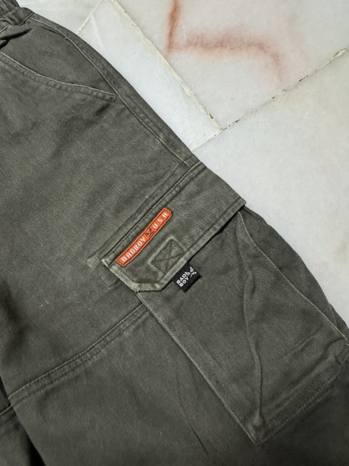 Japanese Brand VINTAGE WIDE BAGGY BAD BOY USA CARGO THRASHED INSANE WEAR Size US 27 - 5 Thumbnail