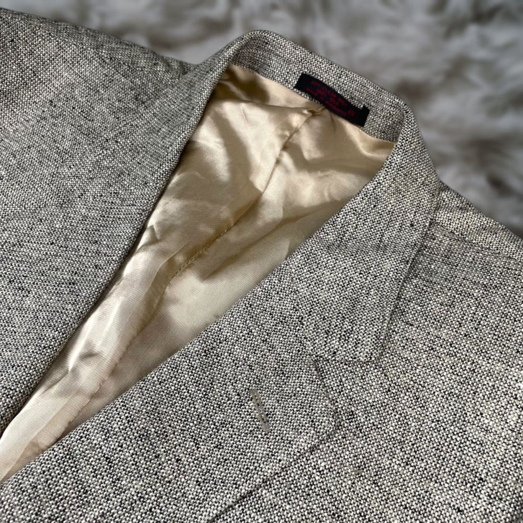 VINTAGE English Manor Blazer Jacket 48R Men 100% Silk Tweed Notch Lapel Beige/Black 2-Button