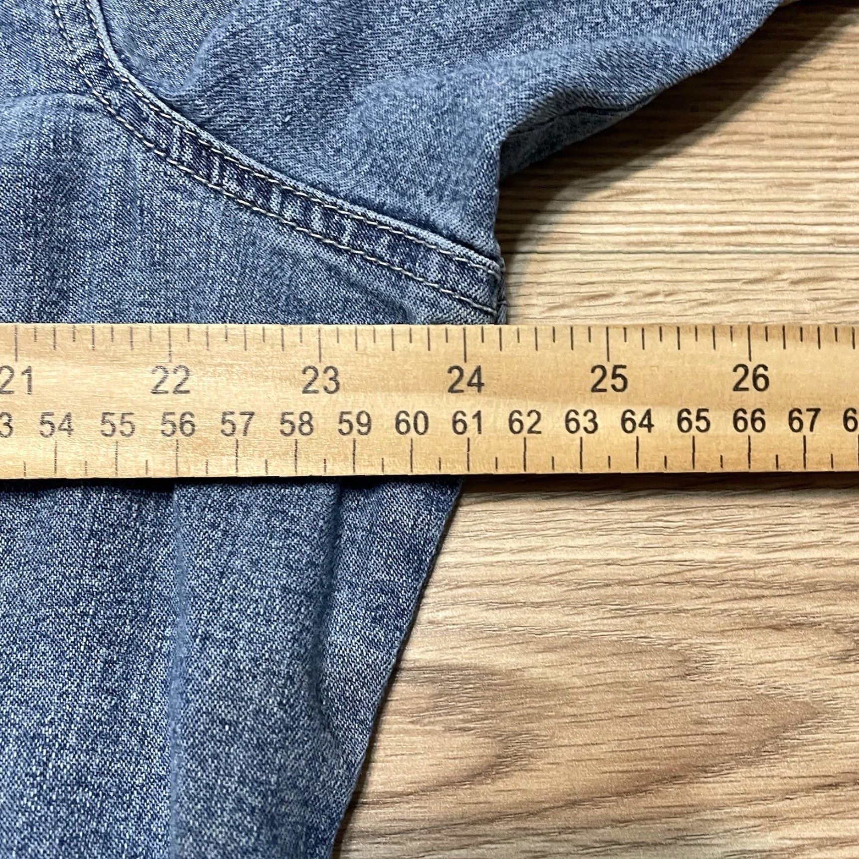 Vintage VINTAGE Carolina Women's Plus Denim Shirt Blue Stretch Floral Embroidered Button-Up Size 20 Size 3XL / US 20-22 - 6 Thumbnail