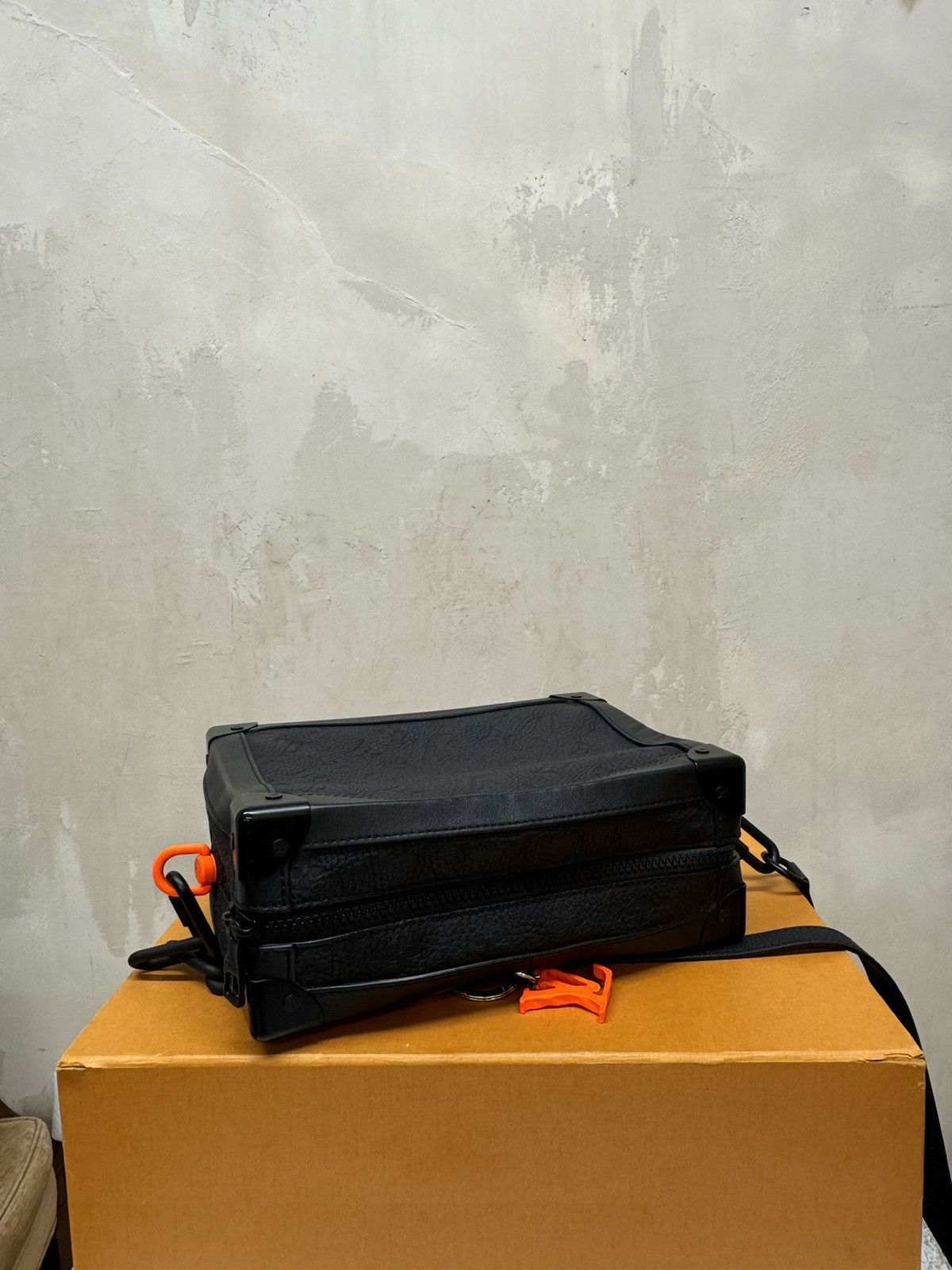 Louis Vuitton SS19 TAURILLON LEATHER MONOGRAM SOFT TRUNK MATTE BLACK Size ONE SIZE - 2 Thumbnail