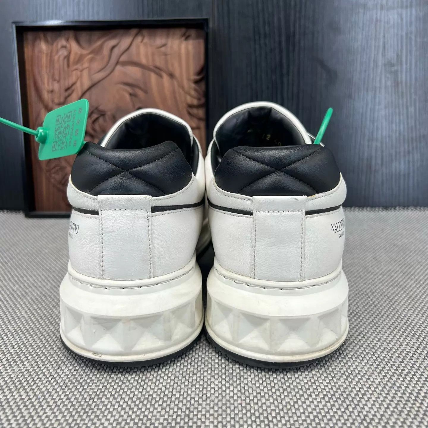 Valentino Valentino One Stud Black & White 40 Size US 7 / EU 40 - 6 Thumbnail