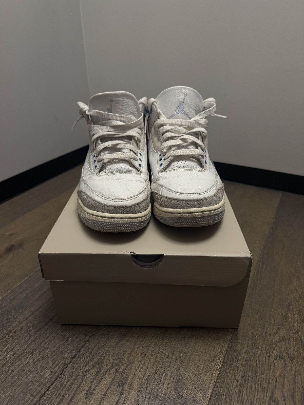 Jordan Brand Jordan 3 White/Blue Size US 11.5 / EU 44-45 - 2 Thumbnail