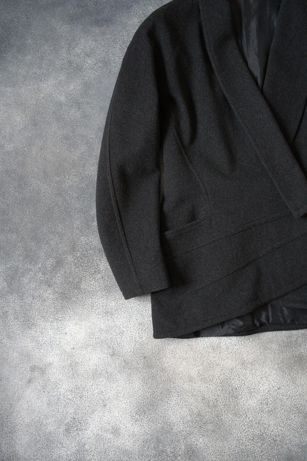 Versace F/W 1986 Gianni Versace Asymmetric Wool / Cashmere Coat Size S / US 4 / IT 40 - 5 Thumbnail