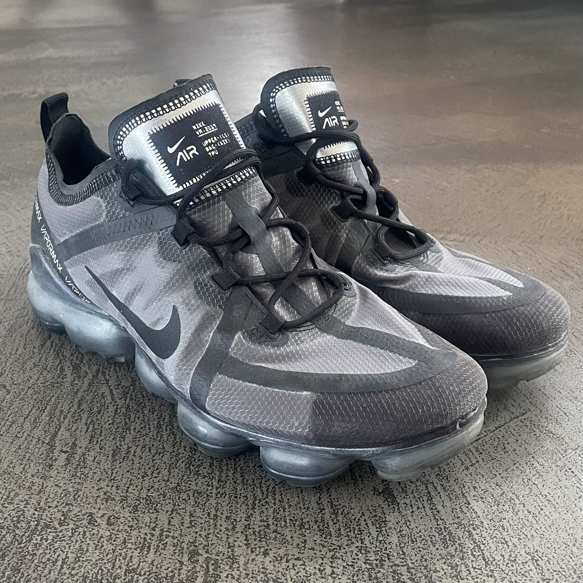 Nike Nike Air Vapormax 2019 AR6631-004 Ghost Triple Black Size US 11.5 / EU 44-45 - 1 Thumbnail
