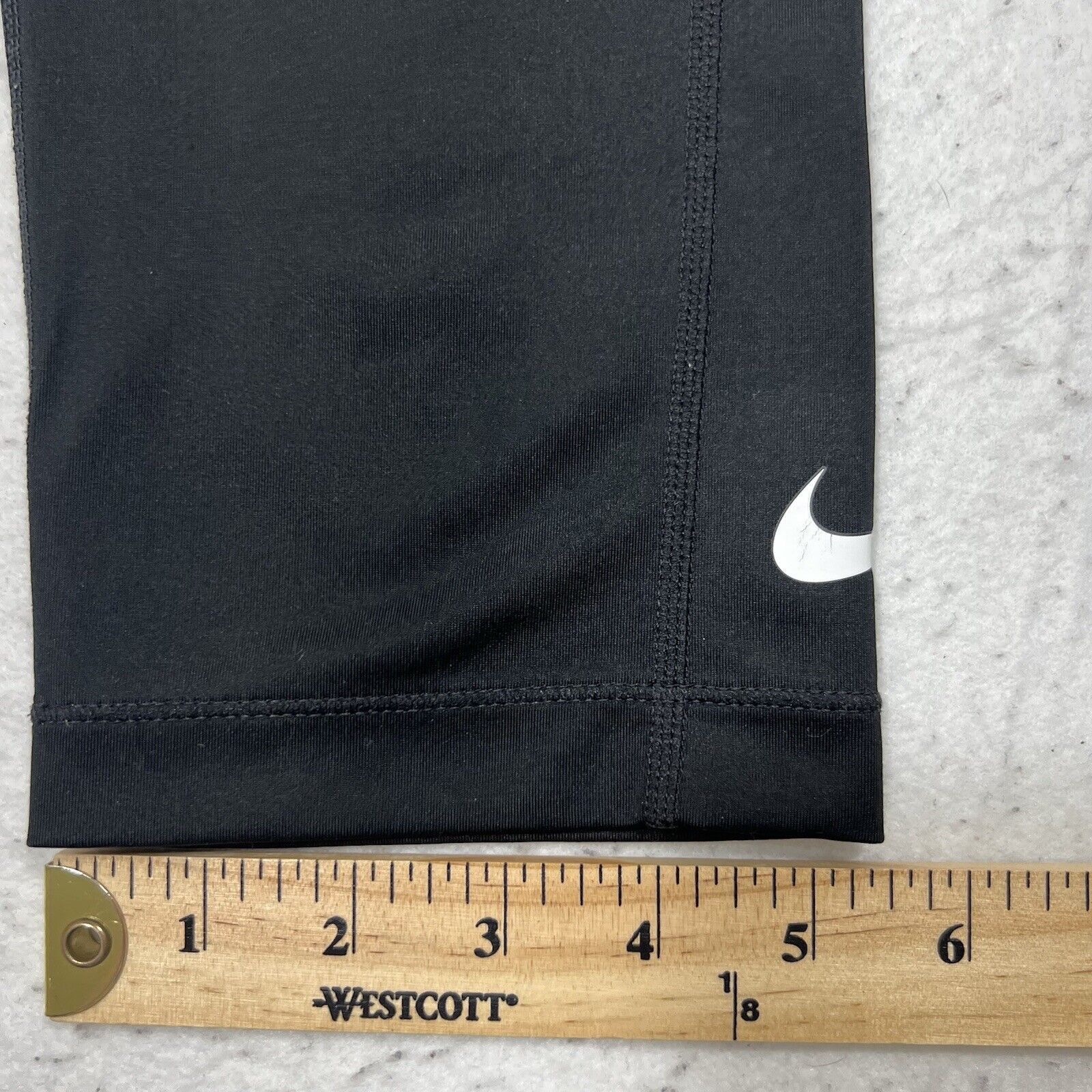 Nike Nike Pro Dri Fit Capri Black & White Leggings Logo Pants Size 25" / US 0 / IT 36 - 12 Thumbnail