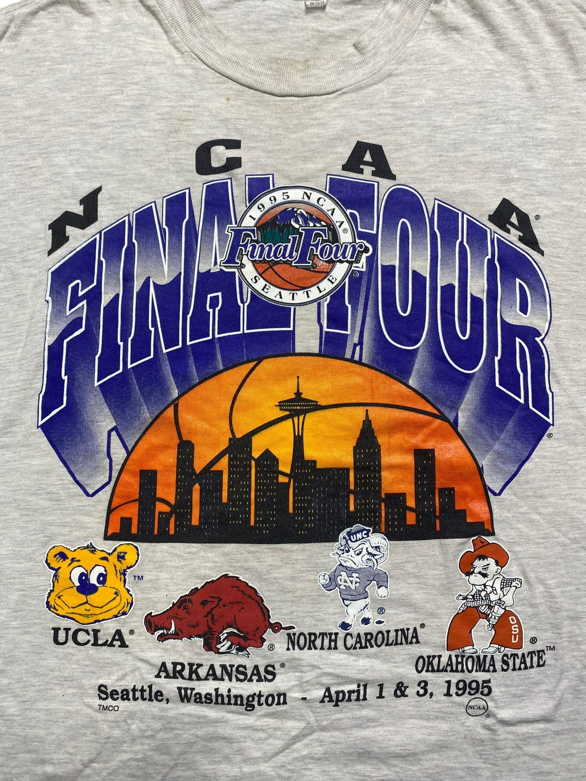 NCAA VINTAGE NCAA FINAL FOUR SEATTLE 1995 TEE Size US L / EU 52-54 / 3 - 7 Thumbnail