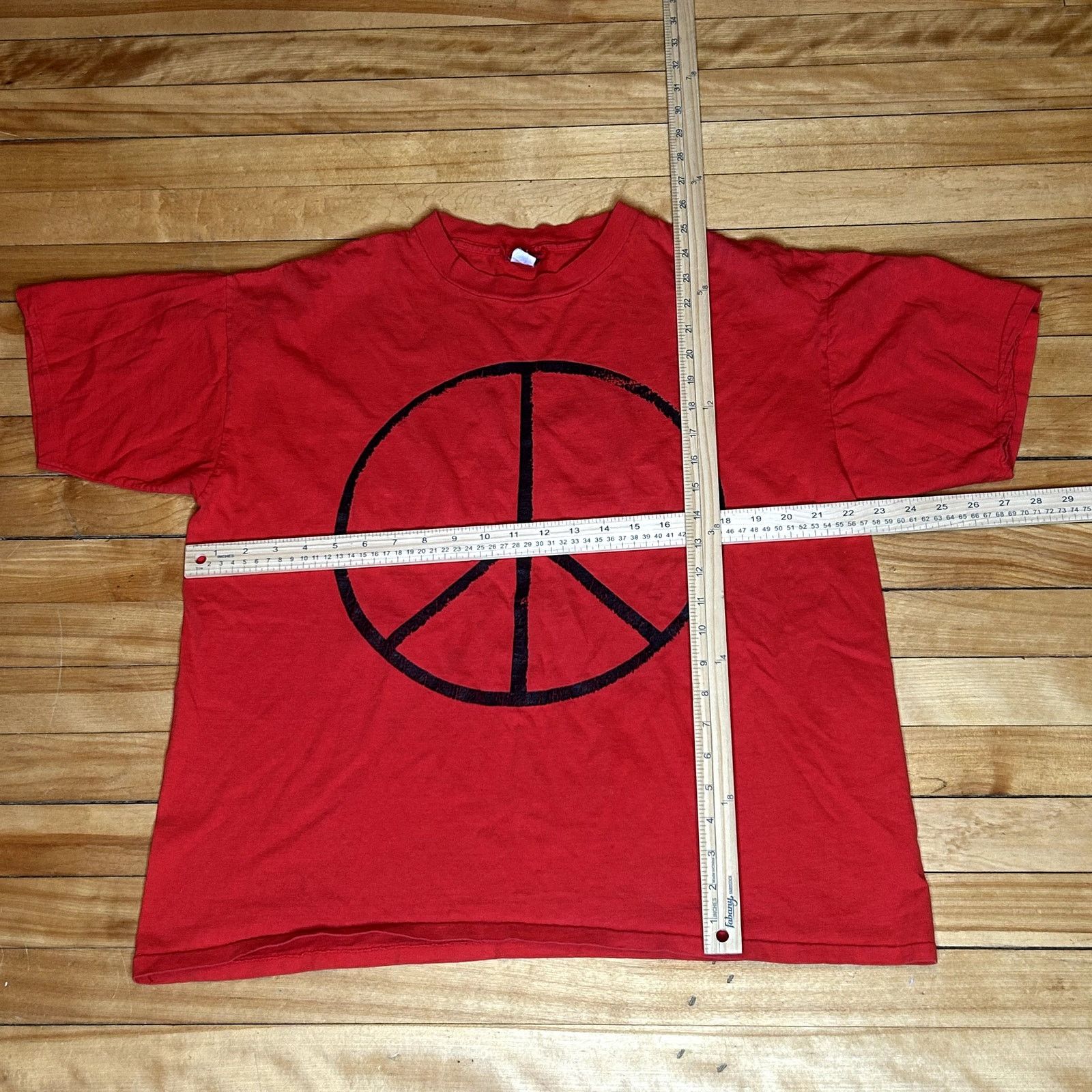 Vintage Vintage 90s Red Peace T-Shirt Size US M / EU 48-50 / 2 - 5 Thumbnail