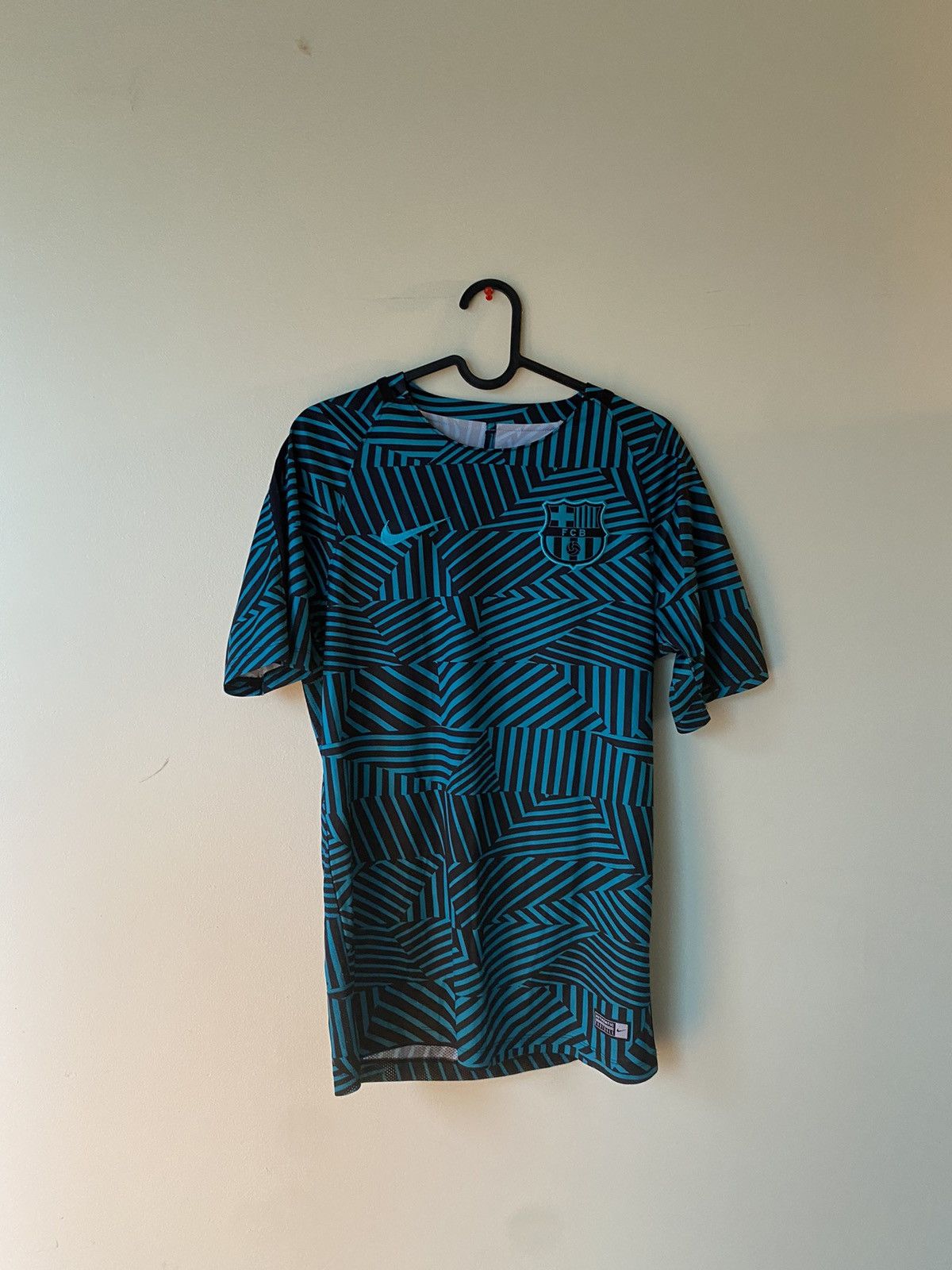 Nike Barcelona 2016/17 Training Top Size US L / EU 52-54 / 3 - 1 Thumbnail