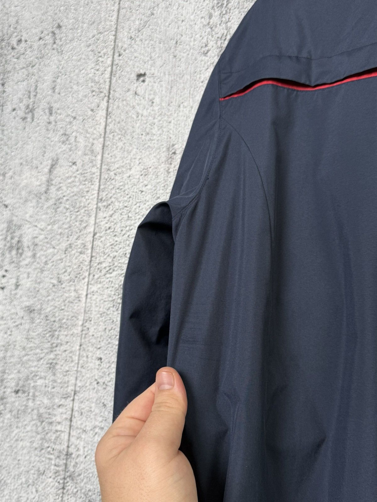 Prada Vintage Prada Sport Red Tab Logo Nylon Windbreaker Jacket Size US L / EU 52-54 / 3 - 19 Thumbnail
