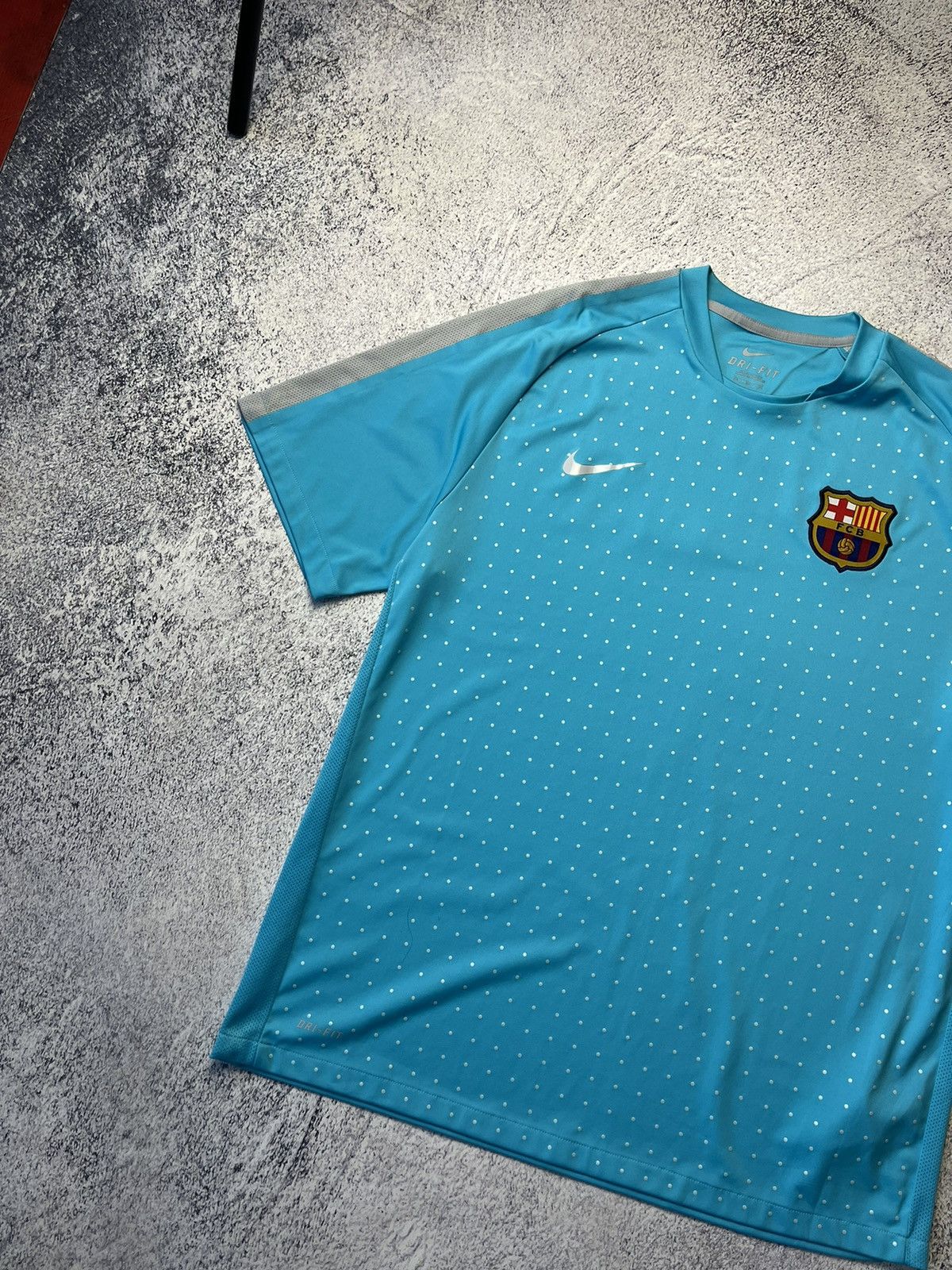 Nike Vintage Nike Barcelona Soccer Jersey Size US XL / EU 56 / 4 - 5 Thumbnail