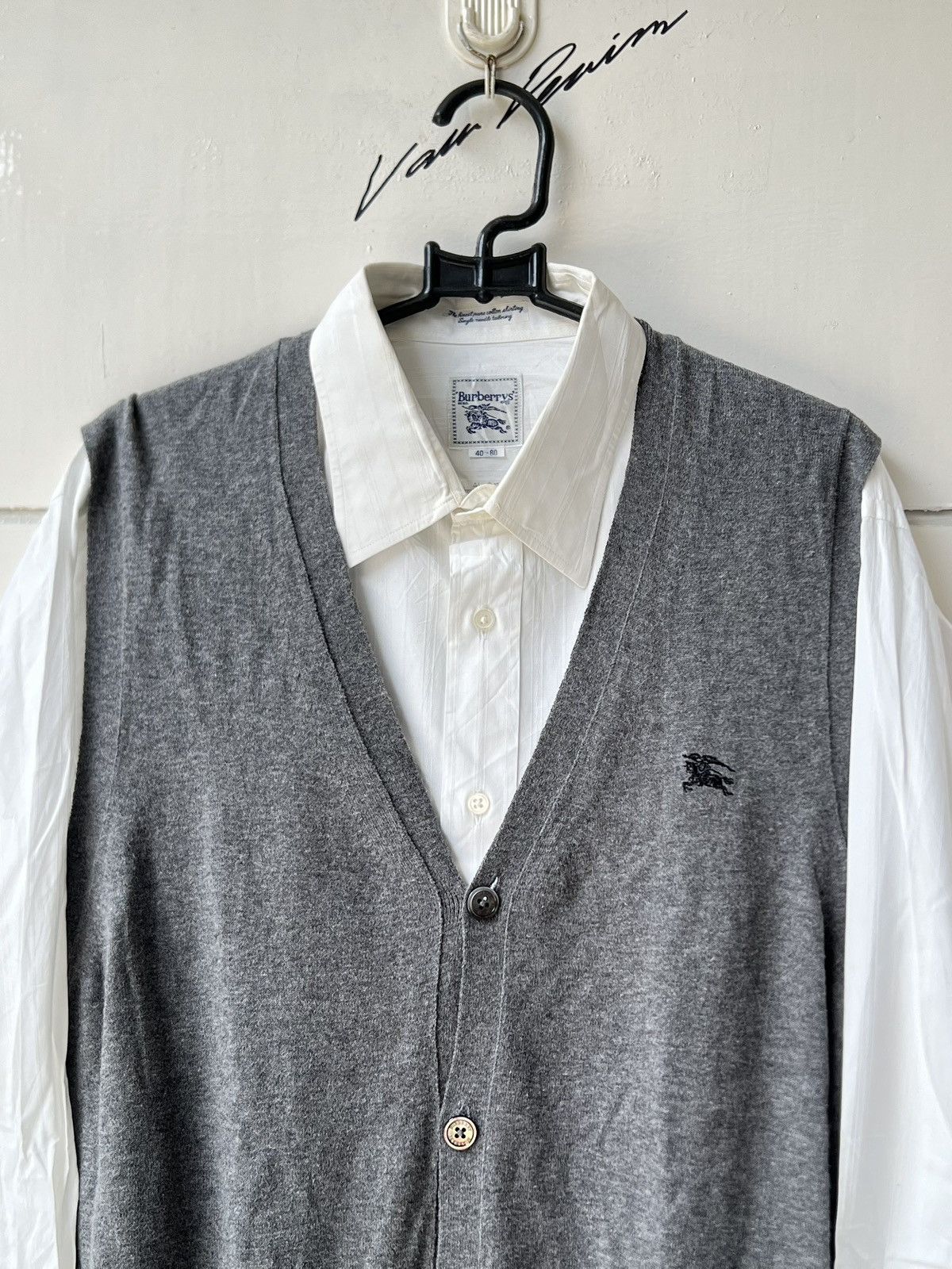 Burberry BURBERRY London Shirt Vest Size US S / EU 44-46 / 1 - 12 Thumbnail