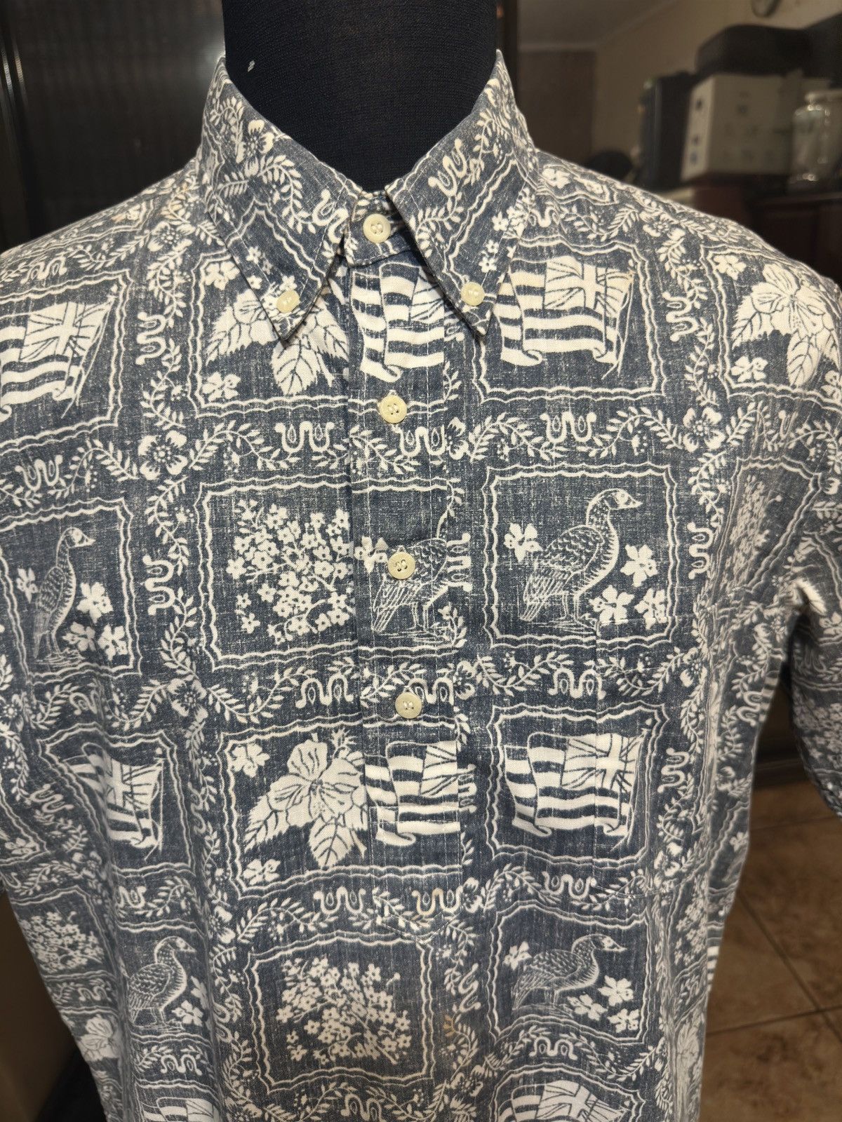 Reyn Spooner PreOwned Reyn Spooner Blue Hawaiian Print 3/4 Button Men's L Size US L / EU 52-54 / 3 - 4 Thumbnail