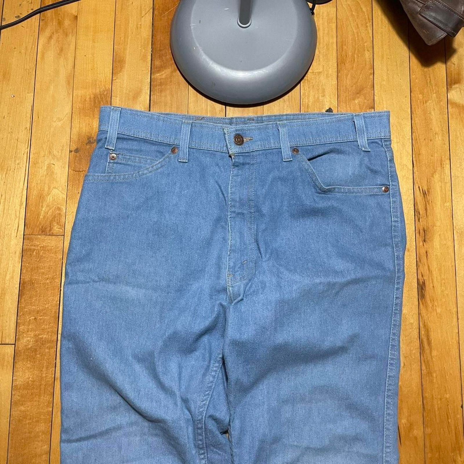 Levi's Vintage Levi’s Action Jeans Mens 36x32 Blue Denim Retro Size US 36 / EU 52 - 2 Thumbnail