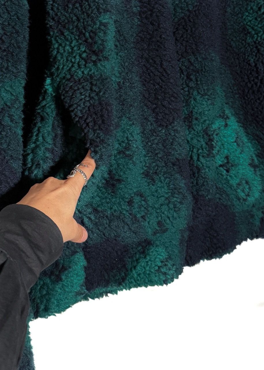 Louis Vuitton Louis Vuitton Blue Green Camo Monogram Fleece Jacket - 4L Size US XXL / EU 58 / 5 - 3 Thumbnail