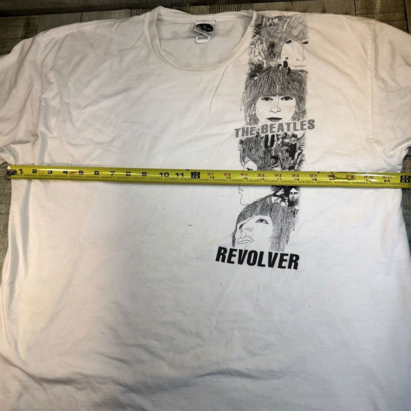 Vintage VINTAGE? The Beatles Revolver Graphic Print Shirt White XXLarge Men 2XL Short Sleeve Cotton T-Shirt #Band Size US XXL / EU 58 / 5 - 4 Thumbnail