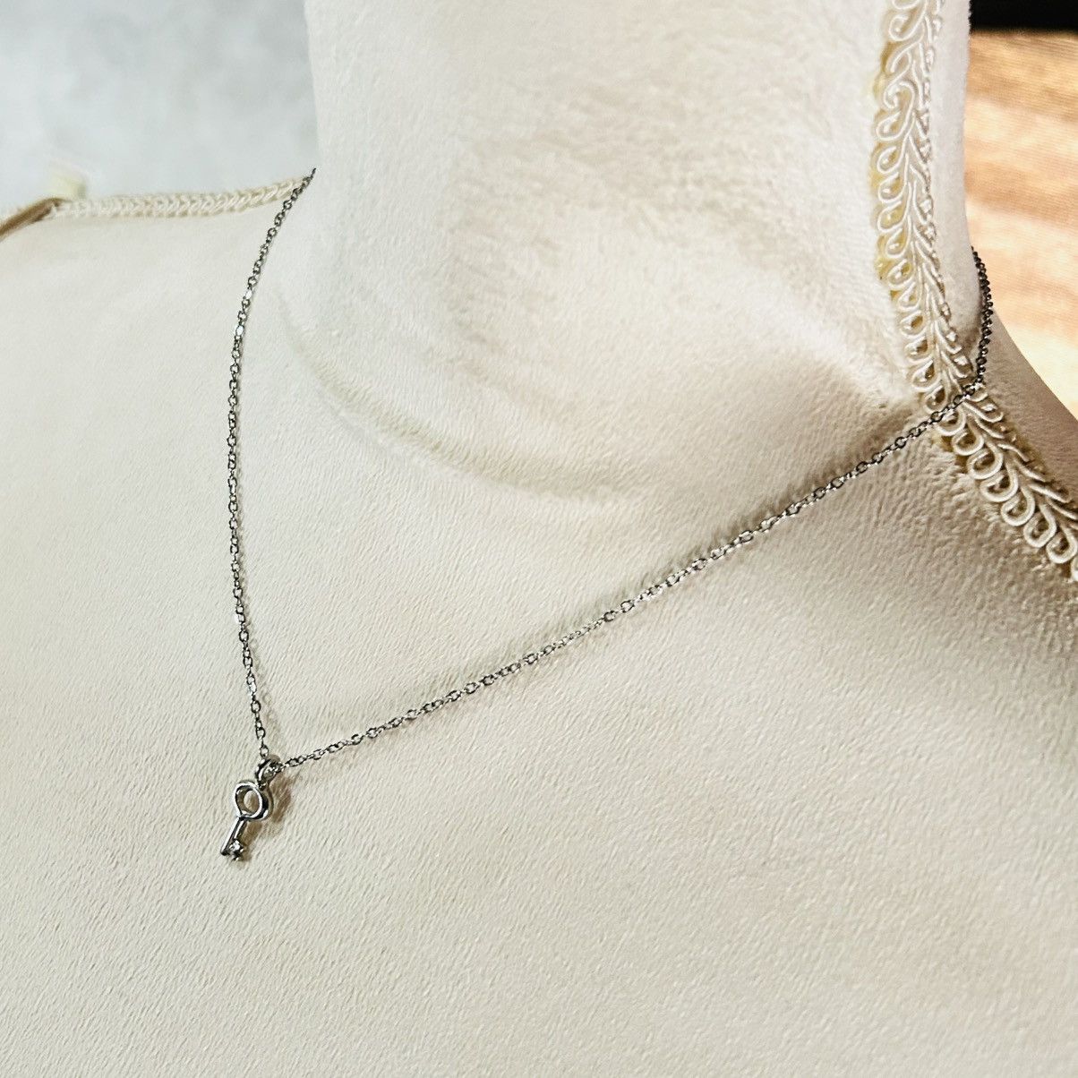 Handmade Handcrafted mini skeleton key pendant on chain necklace Size ONE SIZE - 3 Thumbnail