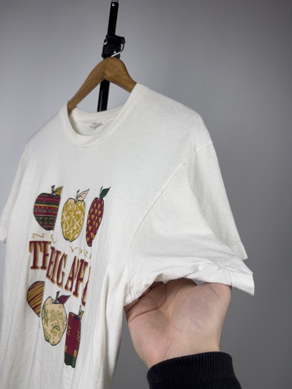 Vintage Vintage 1995 New York Big Apple Graphic Tourist T Shirt Size US L / EU 52-54 / 3 - 12 Thumbnail