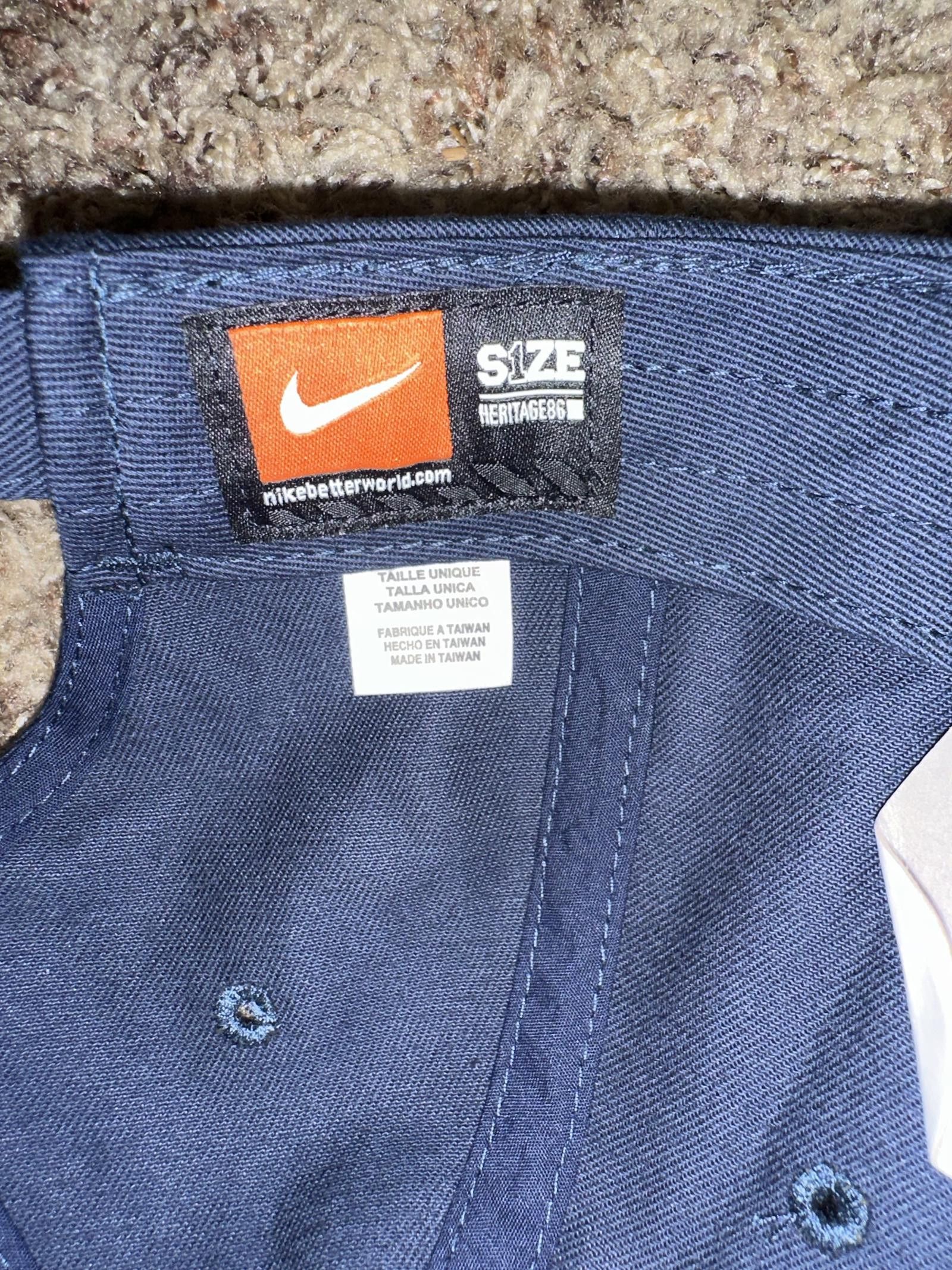 Nike Nike Air More Uptempo Olympic SnapBack Navy Hat 2016 LMTD Size ONE SIZE - 10 Thumbnail