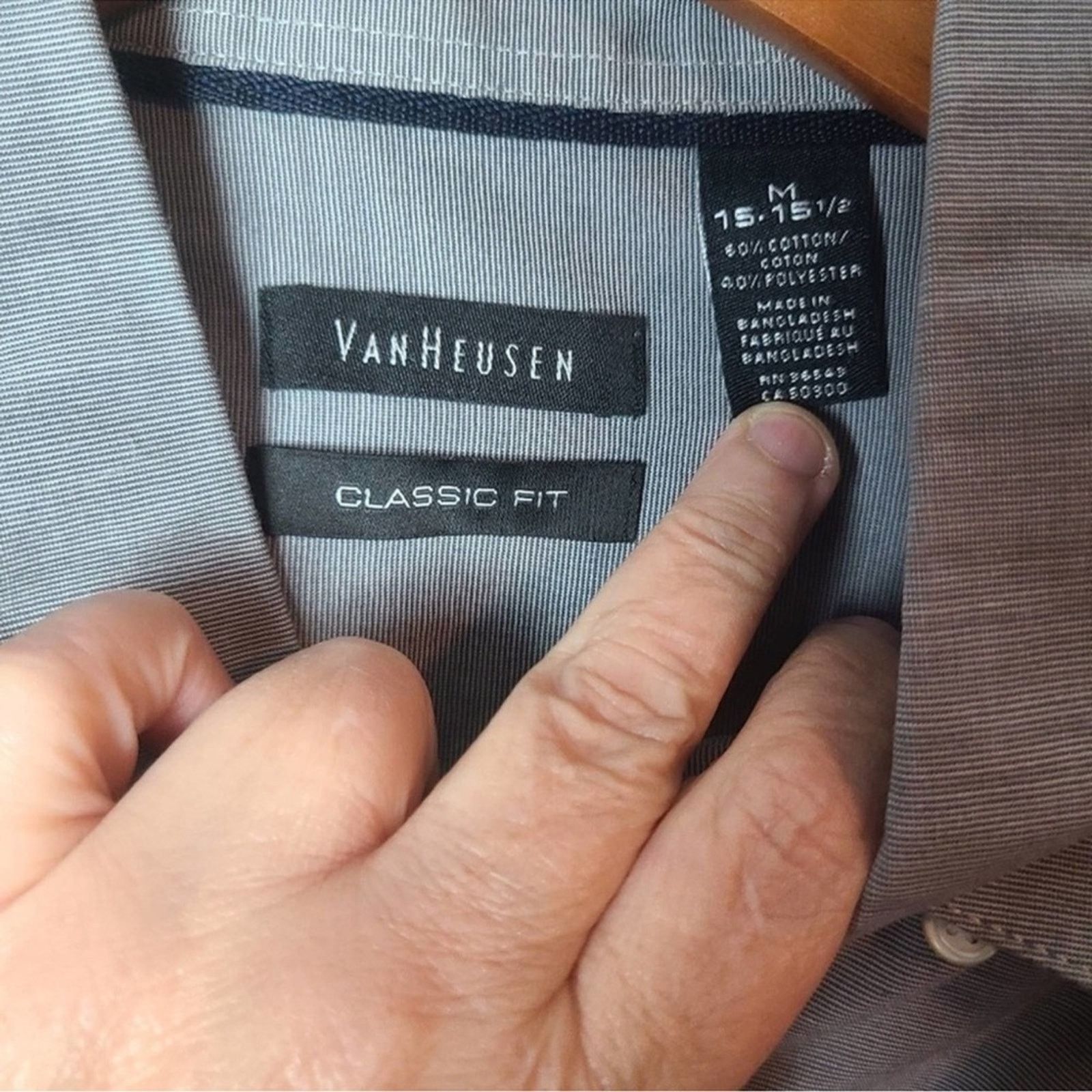 Van Heusen Van Heusen Classic Button Down Shirt Size US M / EU 48-50 / 2 - 3 Thumbnail